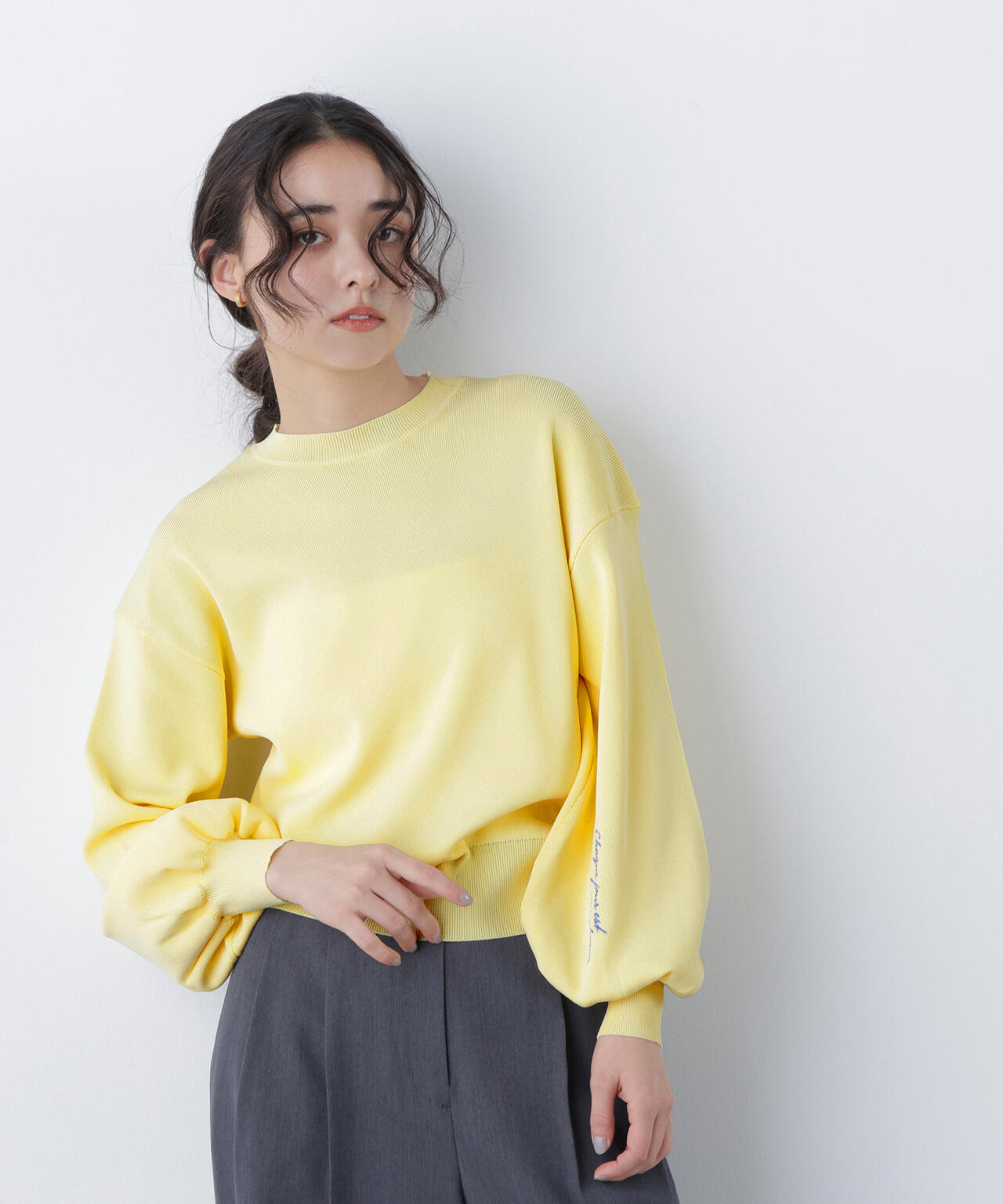 ロゴ刺繍スウェットライクニット