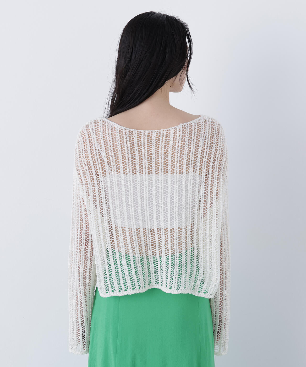 透かし編みクロップドニット