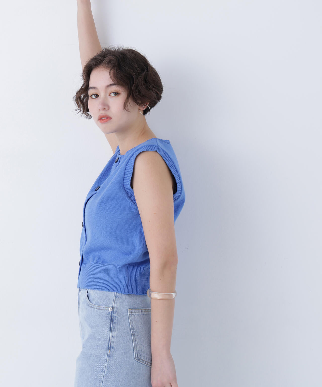 コンパクトニットベスト