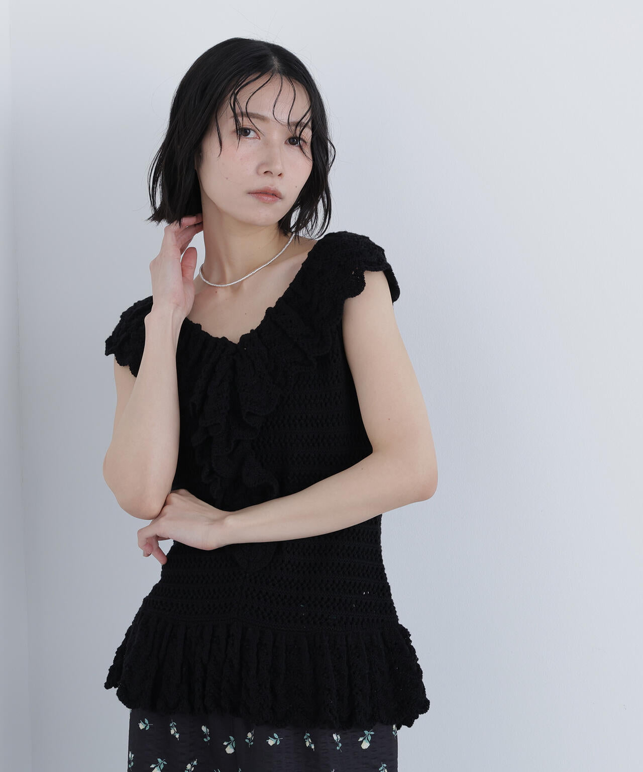 柄編みラッフルニット