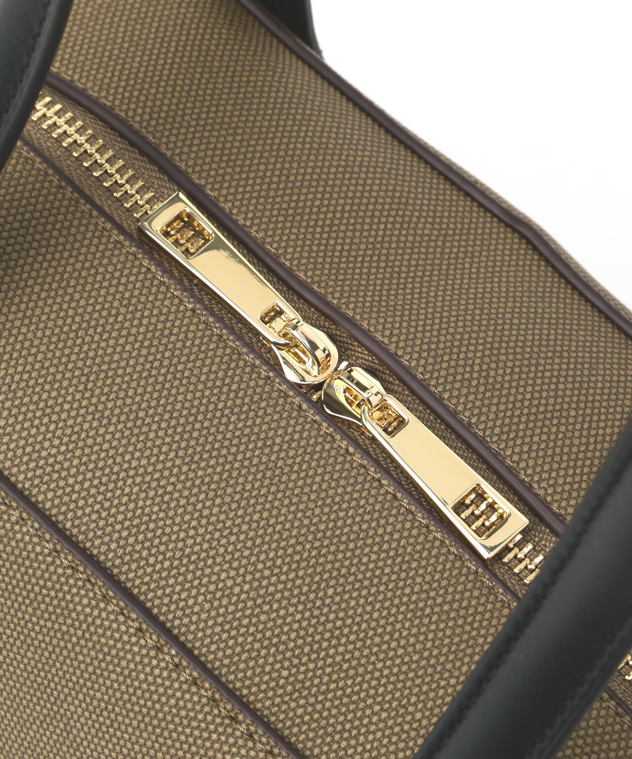 【CLASSY.掲載】チャームデコラキャンバスボストンバッグ