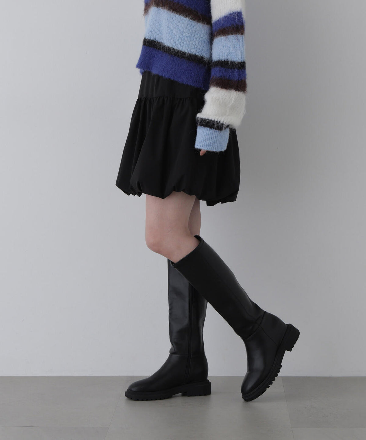 身長168cm B82 W59 H88 着用サイズ:M