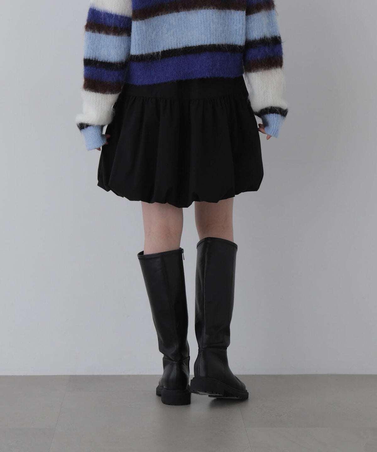 身長168cm B82 W59 H88 着用サイズ:M