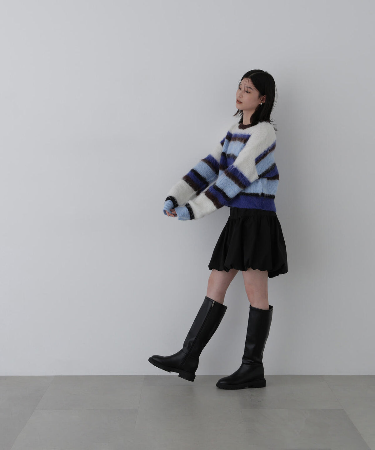 身長168cm B82 W59 H88 着用サイズ:M