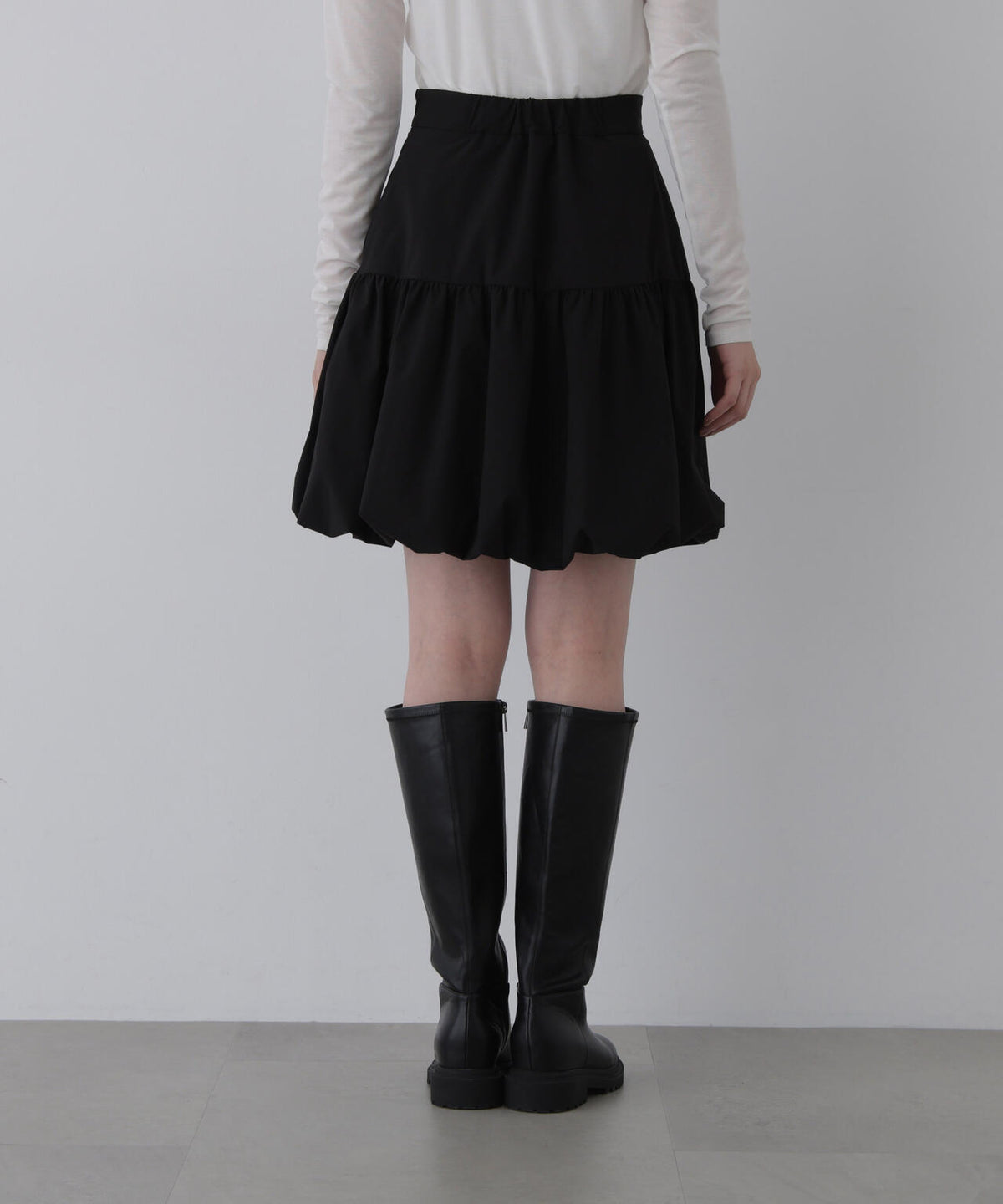 身長168cm B82 W59 H88 着用サイズ:M