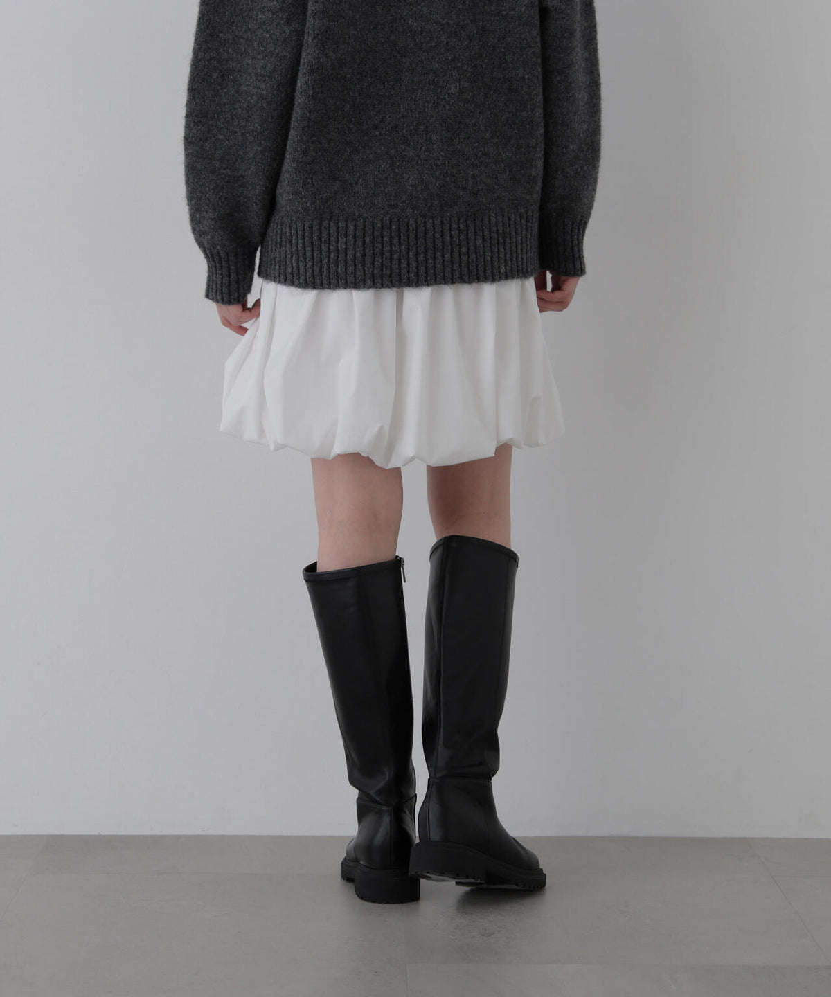身長168cm B82 W59 H88 着用サイズ:M