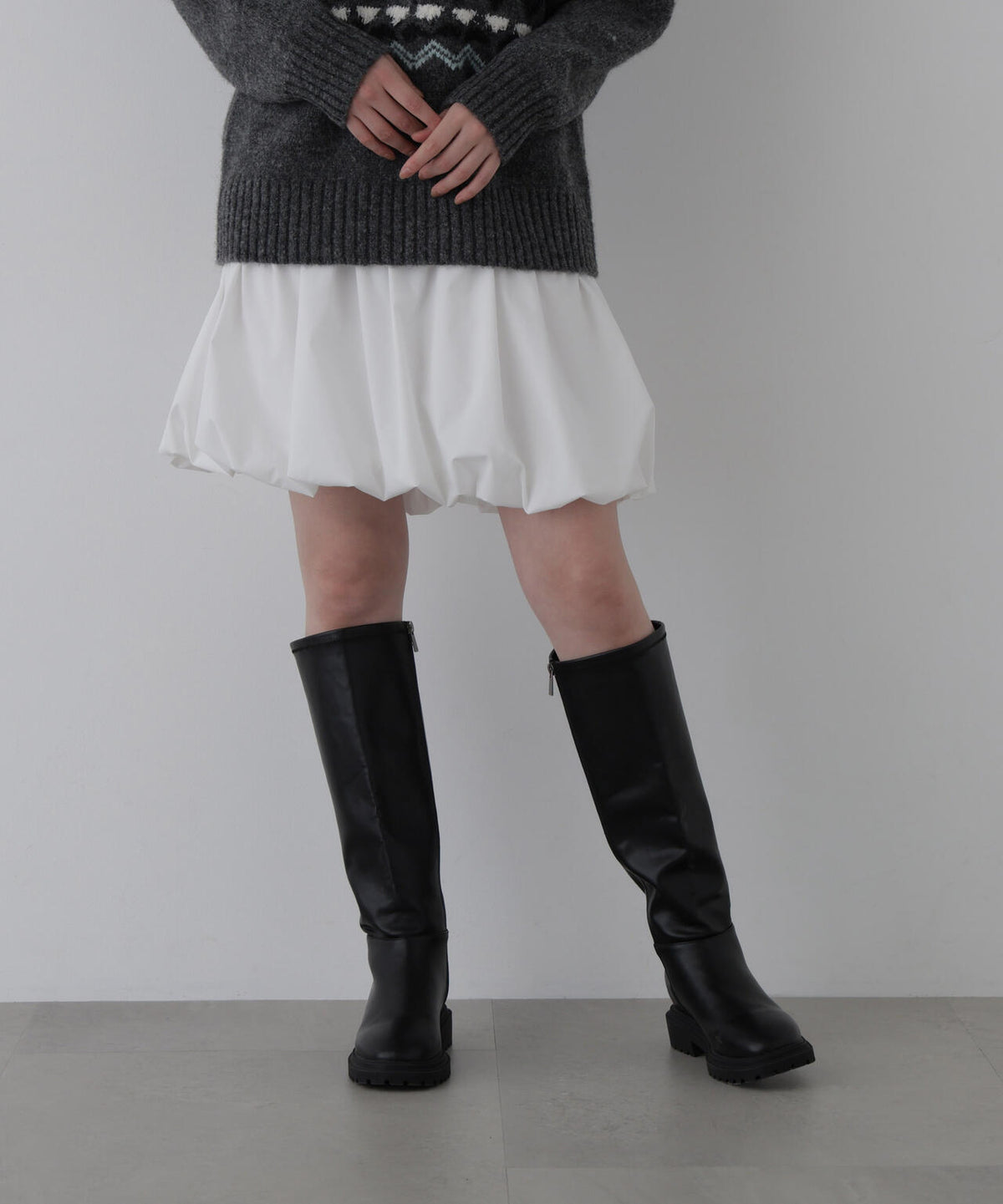 身長168cm B82 W59 H88 着用サイズ:M