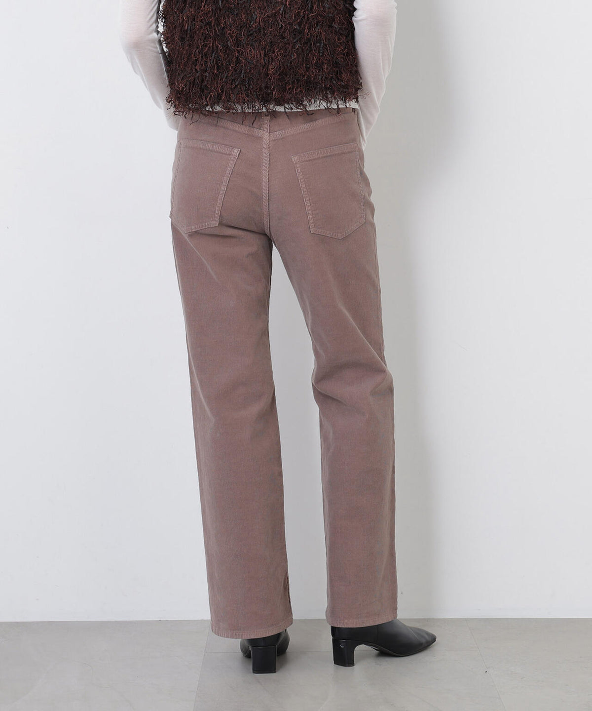 身長168cm B82 W59 H88 着用サイズ:M