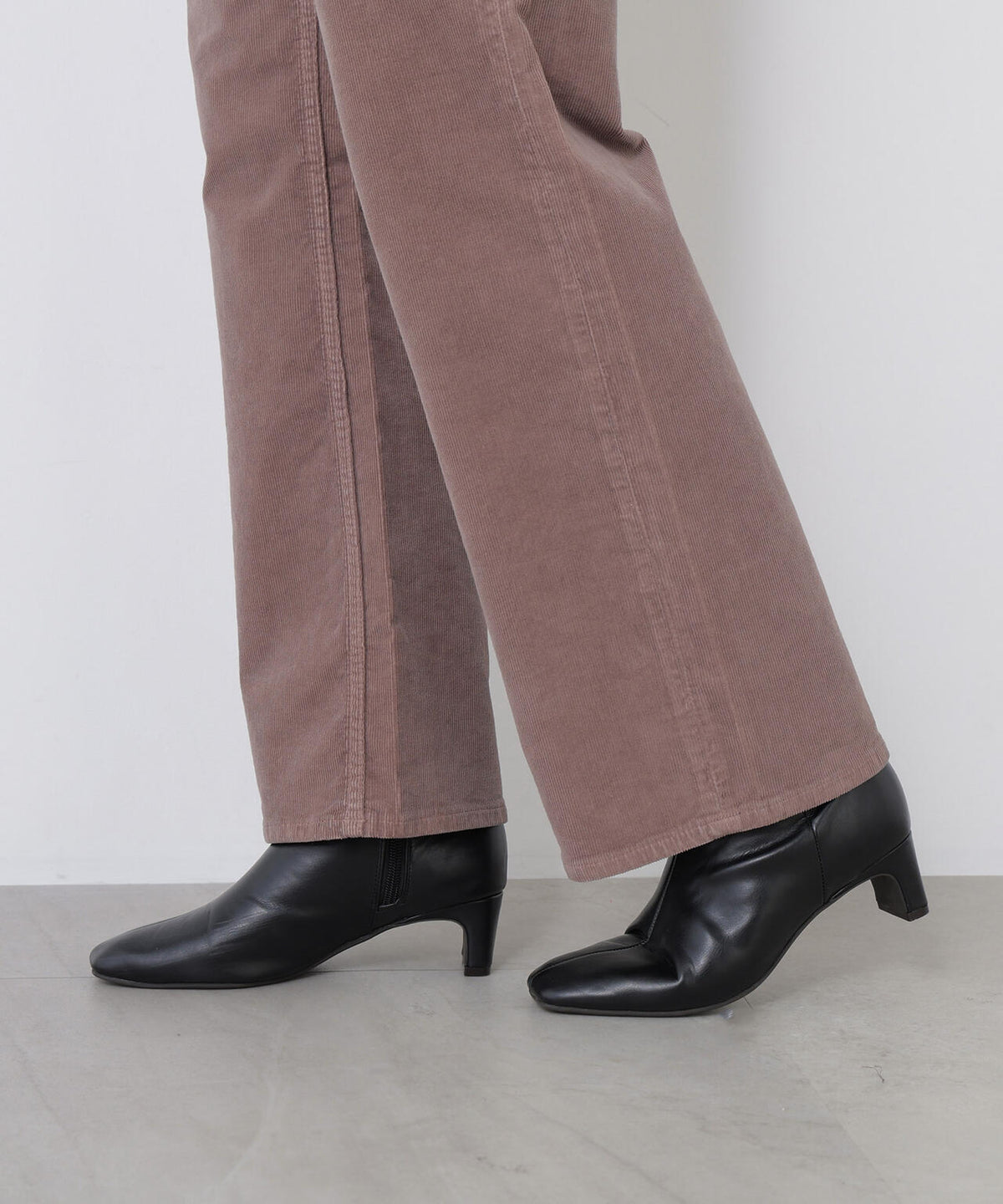身長168cm B82 W59 H88 着用サイズ:M
