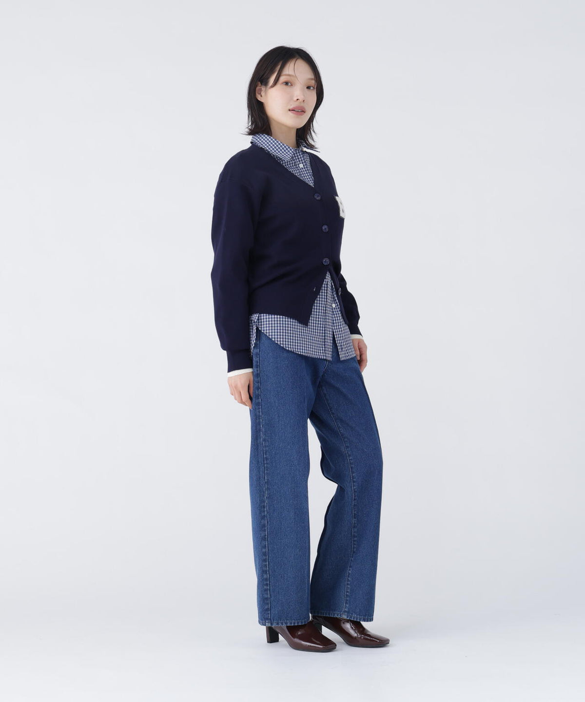 167cm B: W:58 H:84