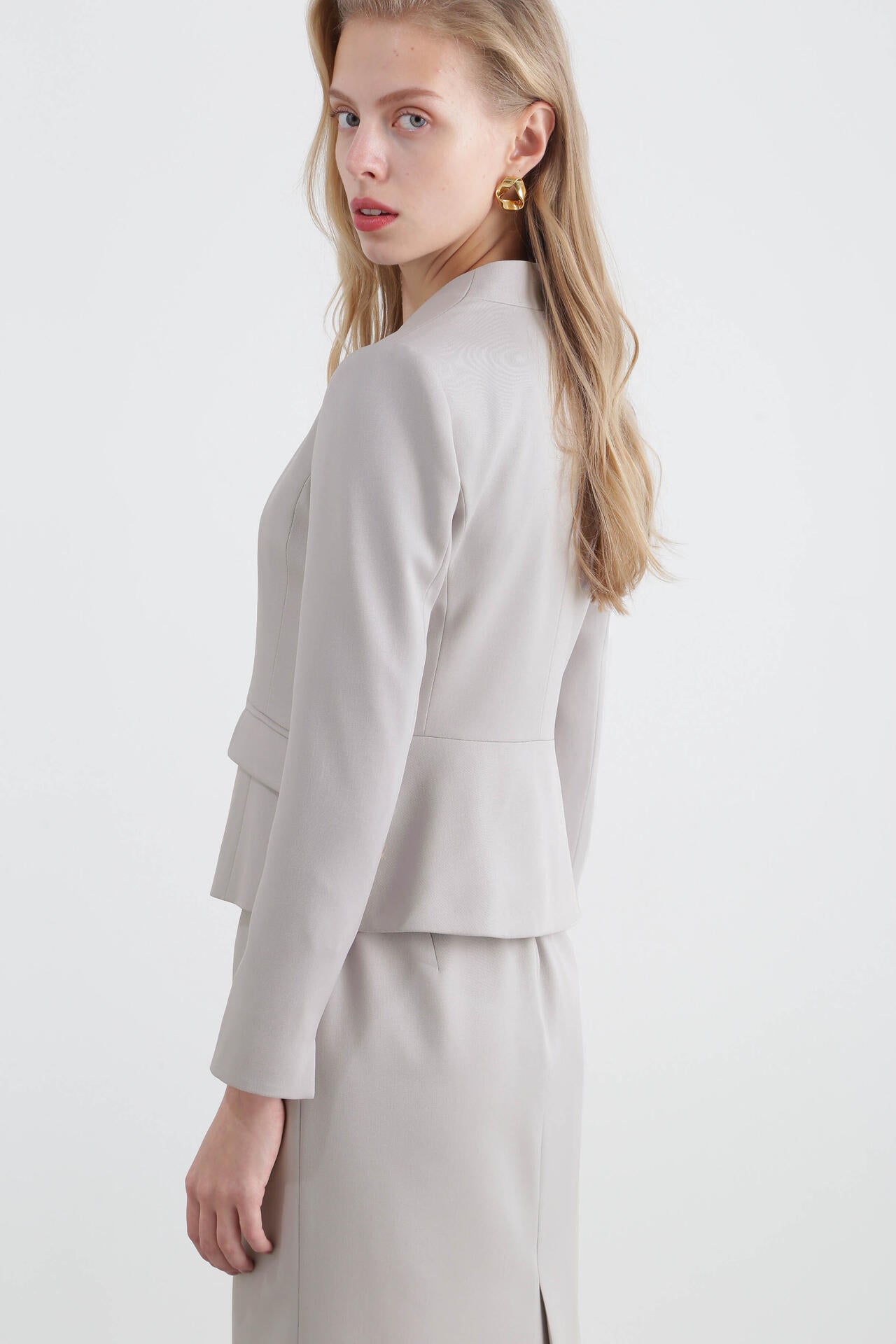 f8e826c1-3093-5c92-9f3c-f05321bc7207_Image