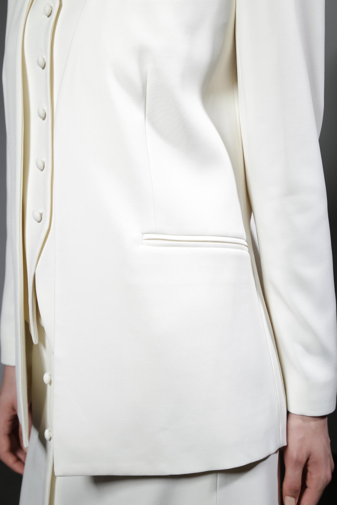 3f254232-32d3-526c-89ec-d72a48bf4b35_Image