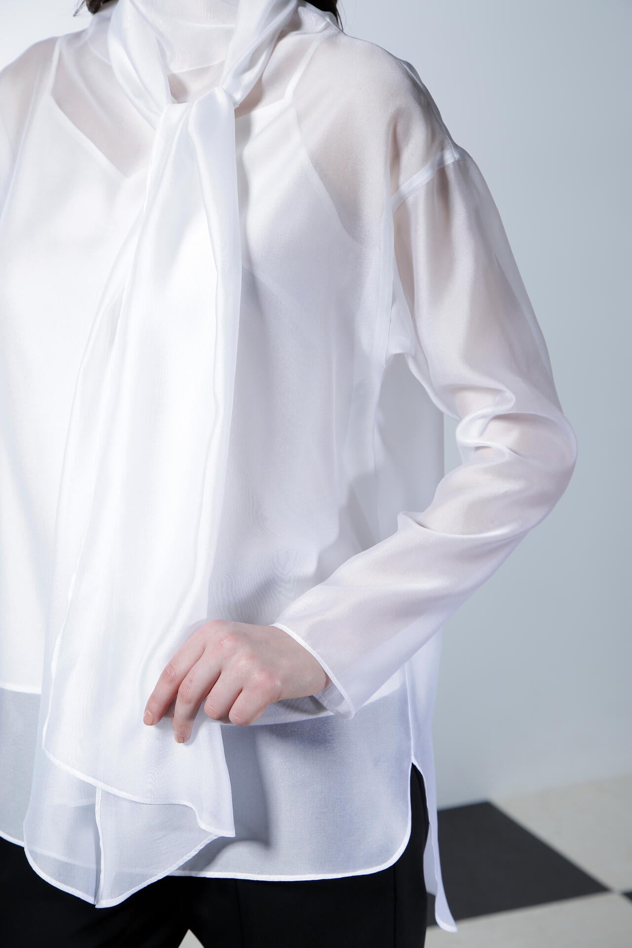 シアータイブラウス_