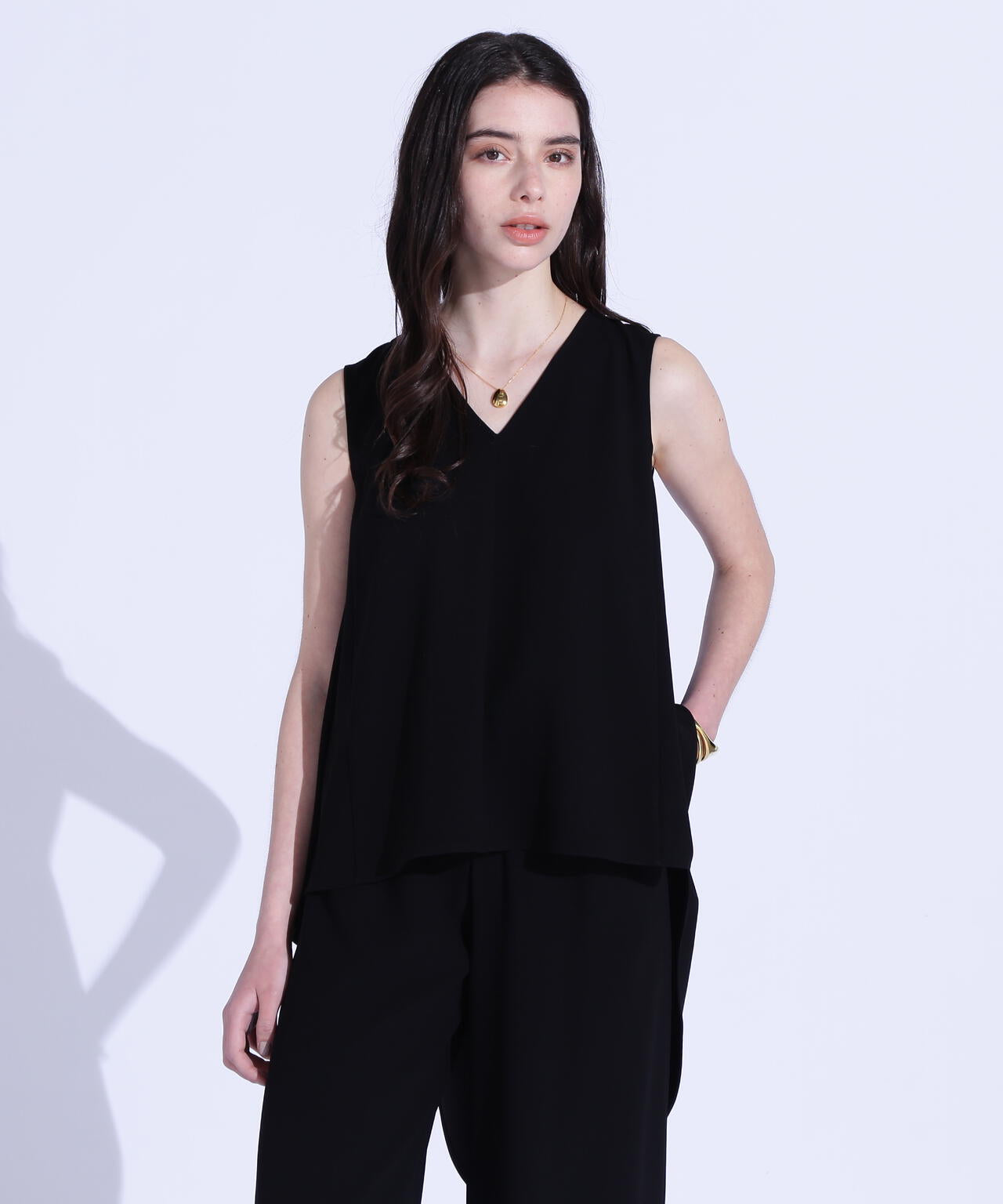 バックボリュームラッフルブラウス_