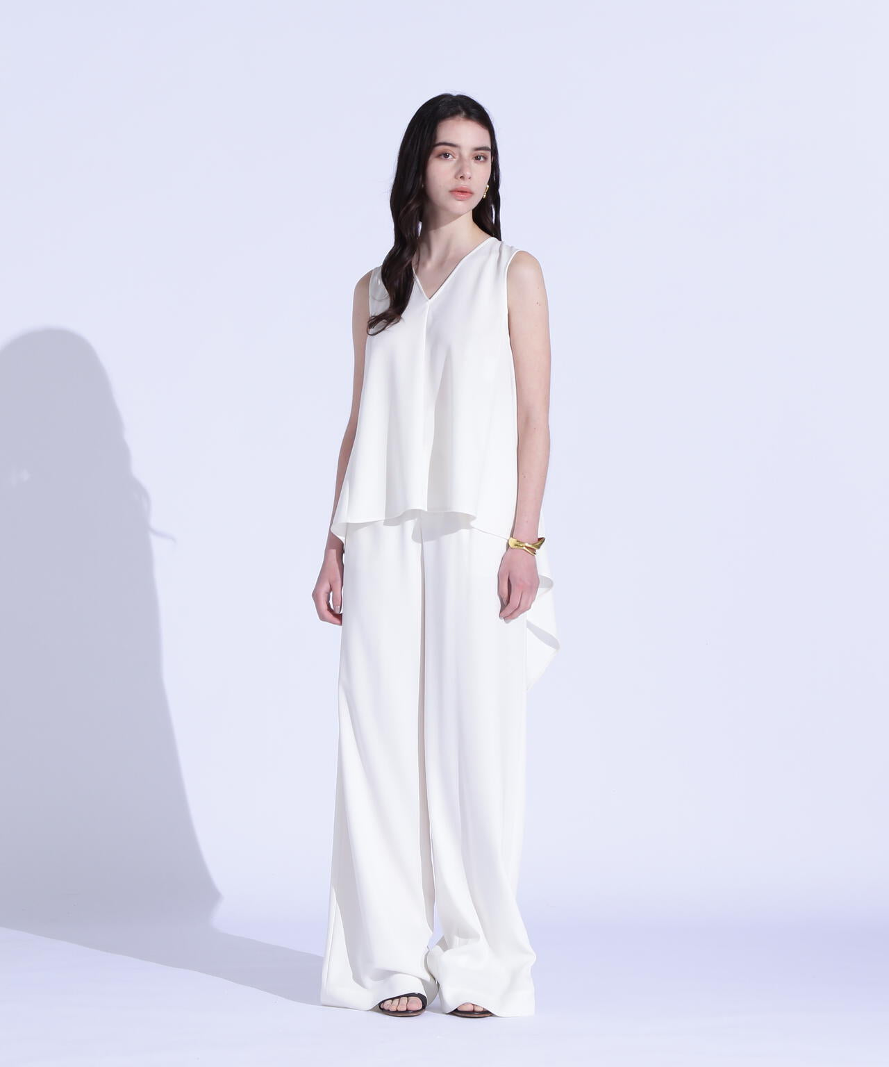 バックボリュームラッフルブラウス_