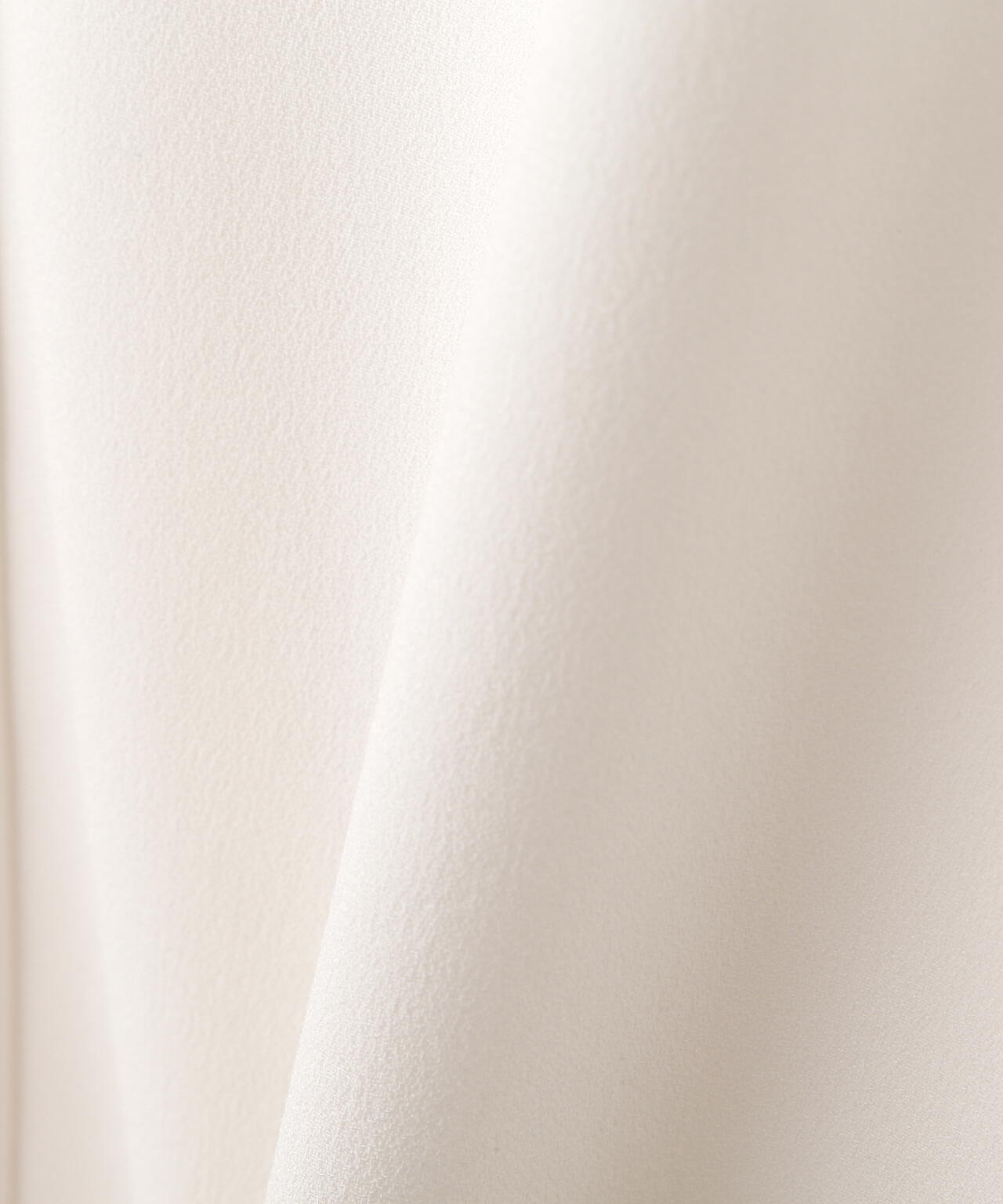 バックボリュームラッフルブラウス_