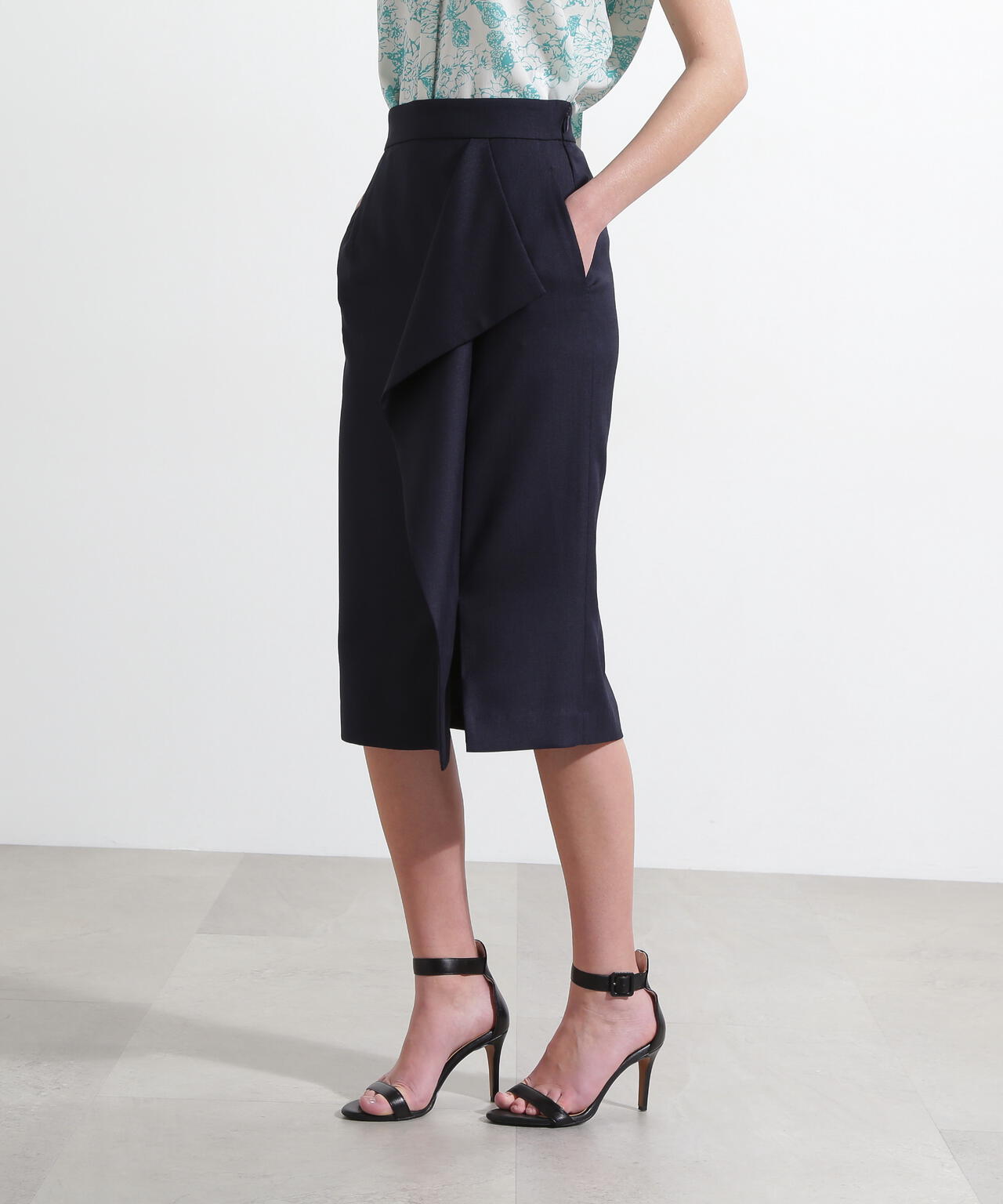 リネンライクラッフルスカート