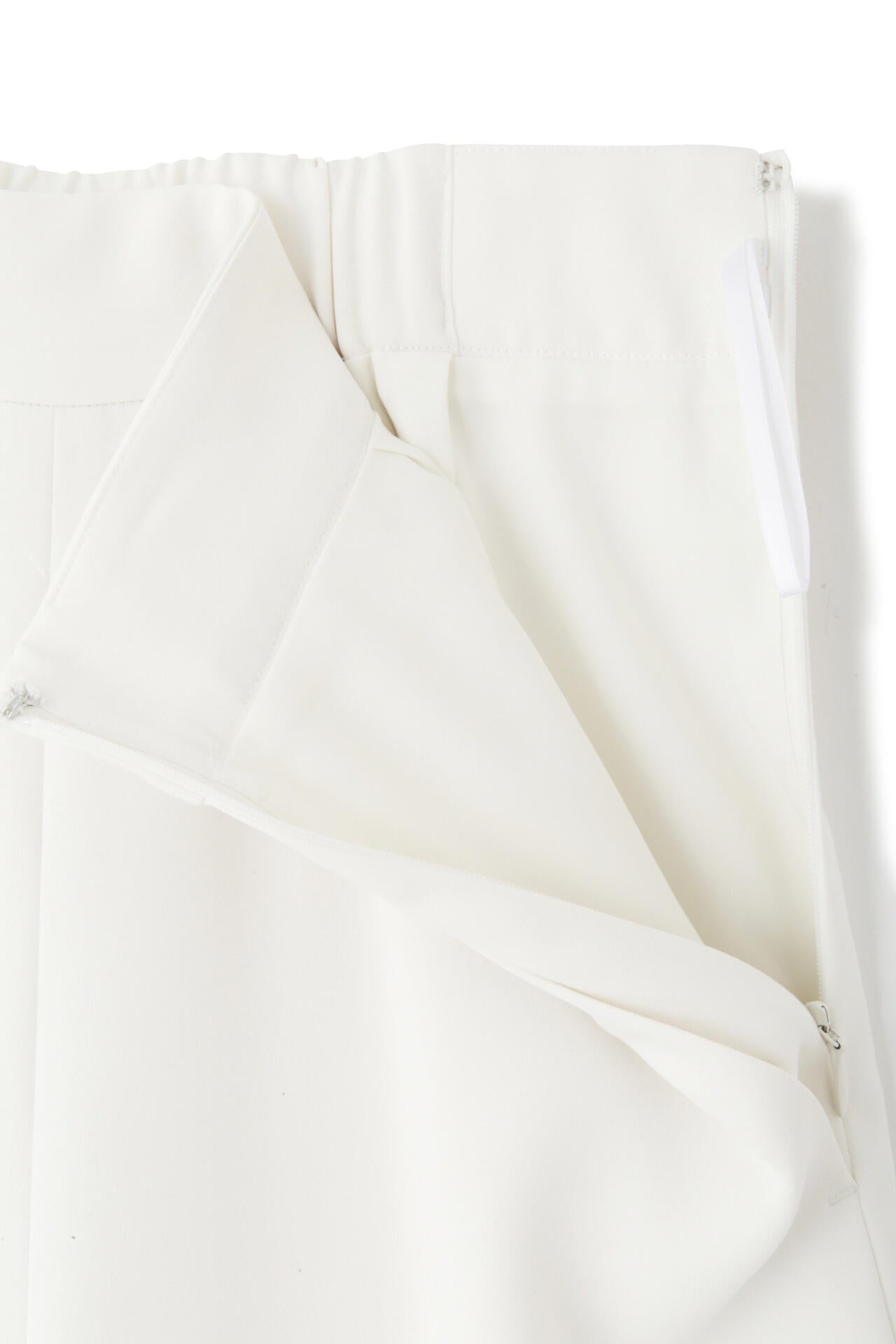 サテンフレアーパンツ