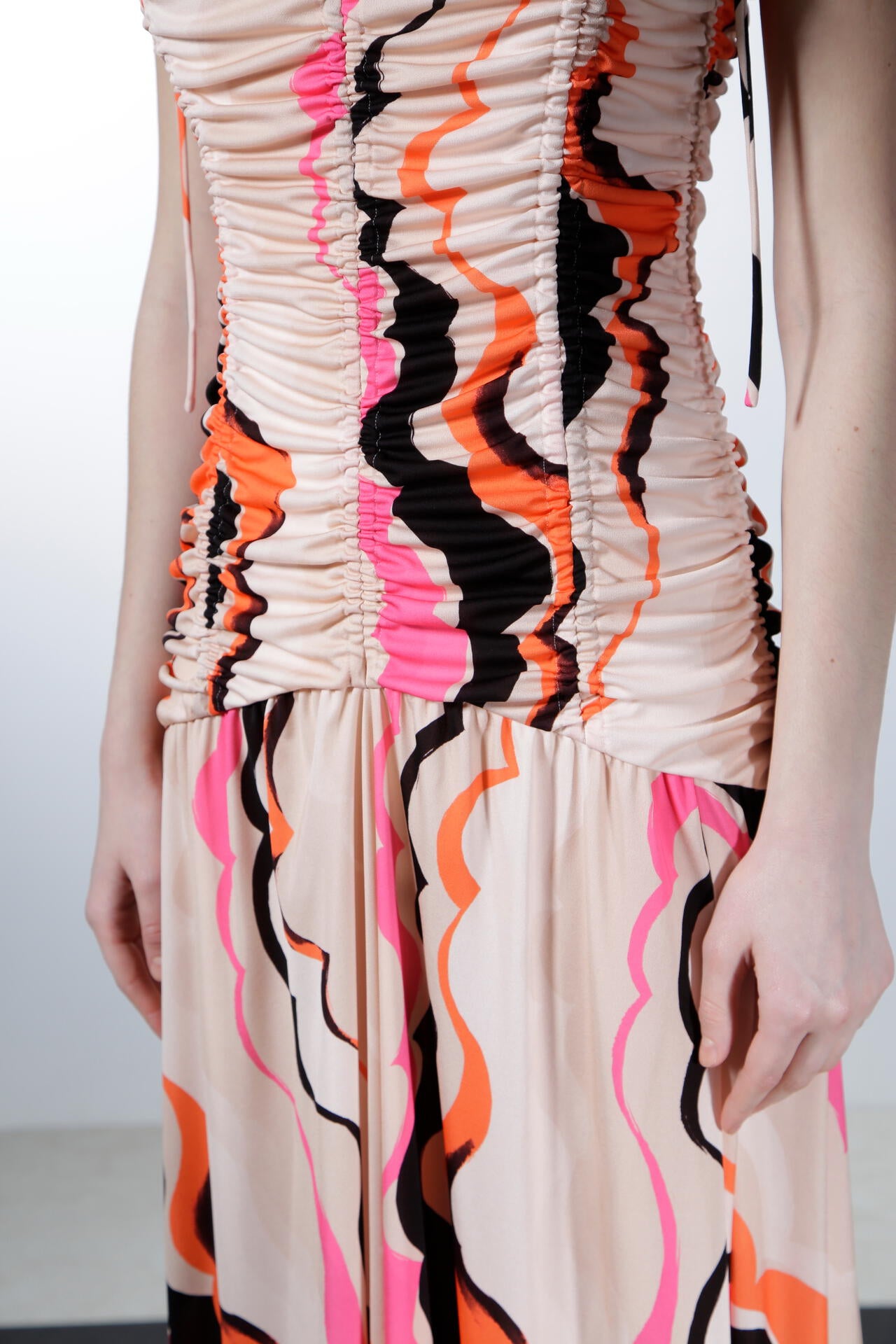 ウエーブアートパターンドレス_