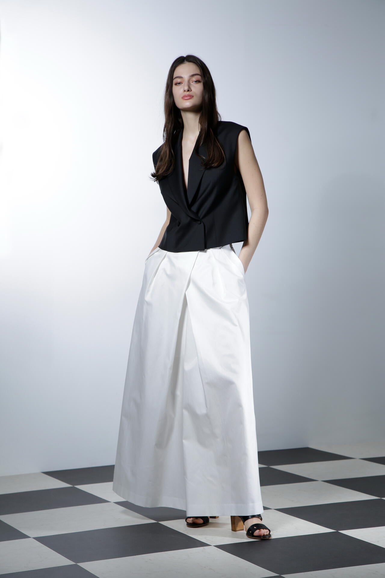 ノースリーブショートジャケット_