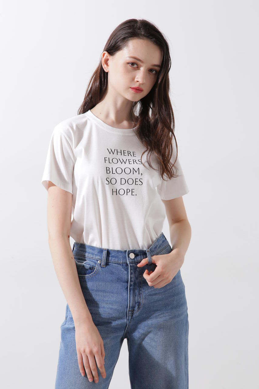 Where flowers bloom Tシャツ