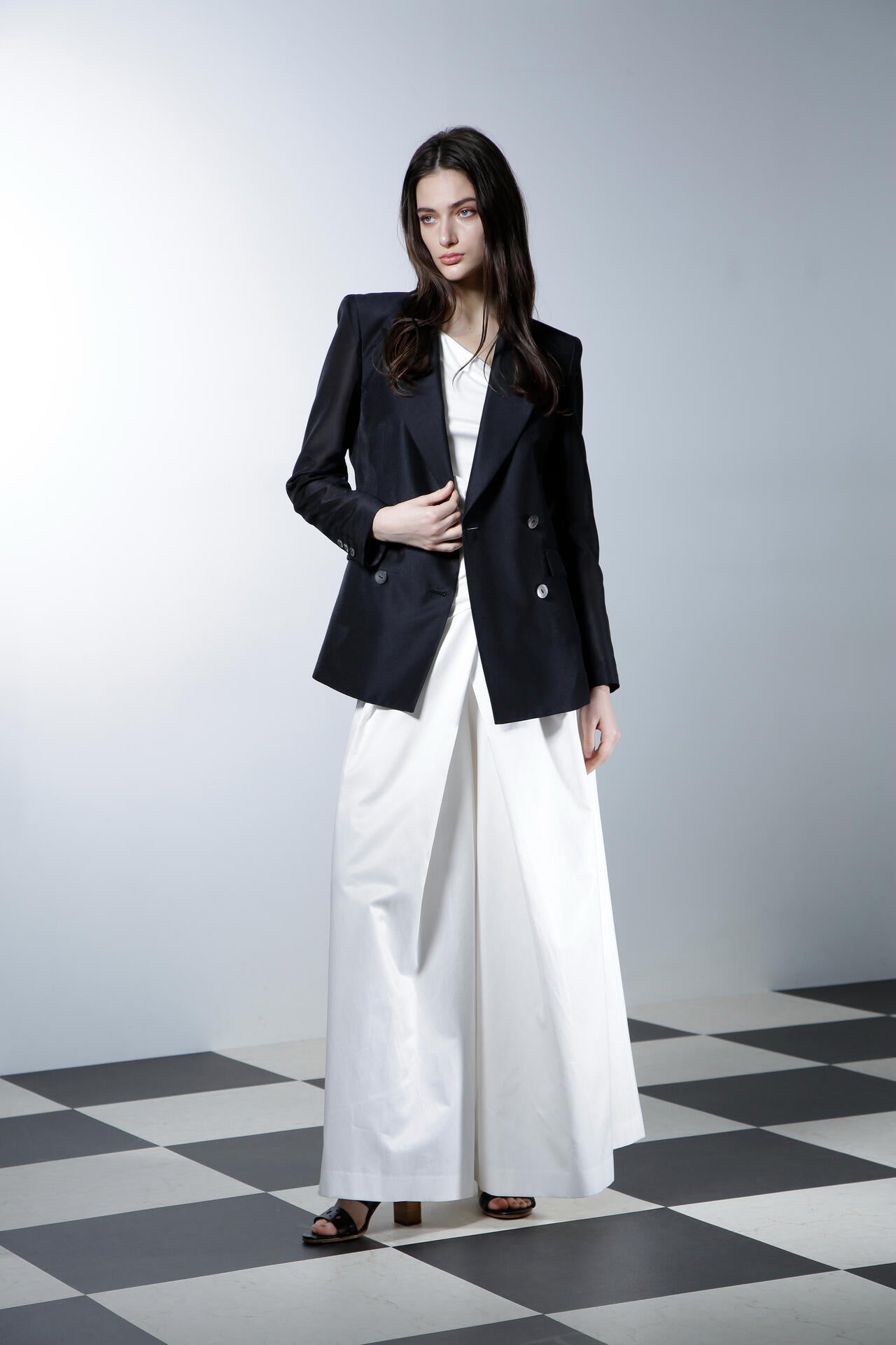 52bf726c-0e3f-5a6f-a70a-6b6b140b0ae9_Image