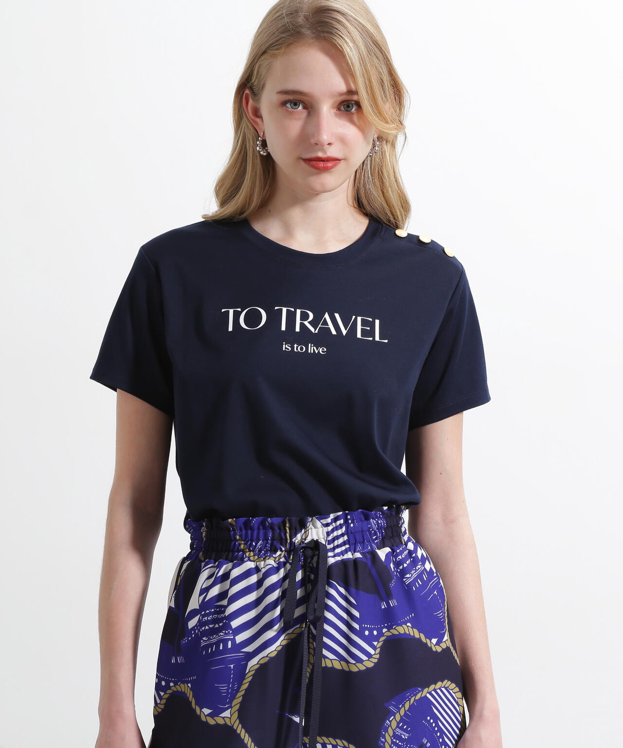 “TO TRAVEL” ロゴTシャツ