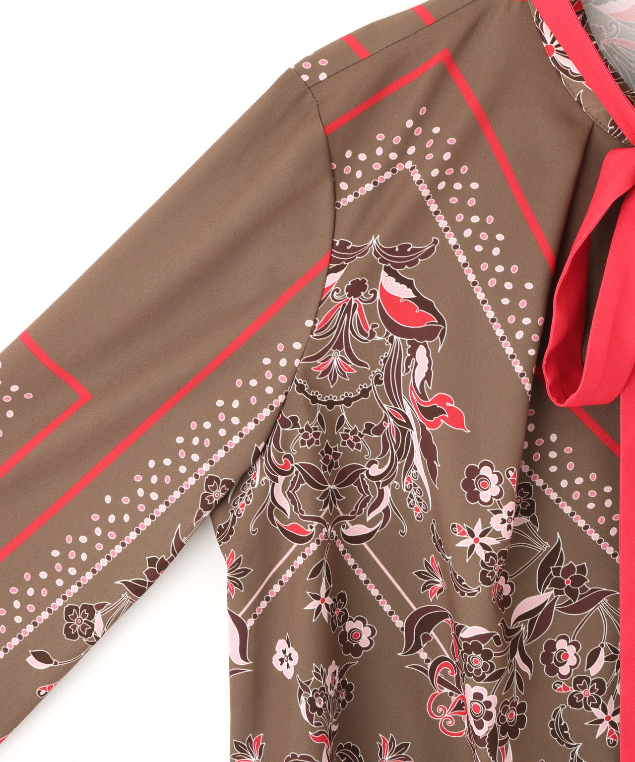 フローラルスカーフプリントブラウス