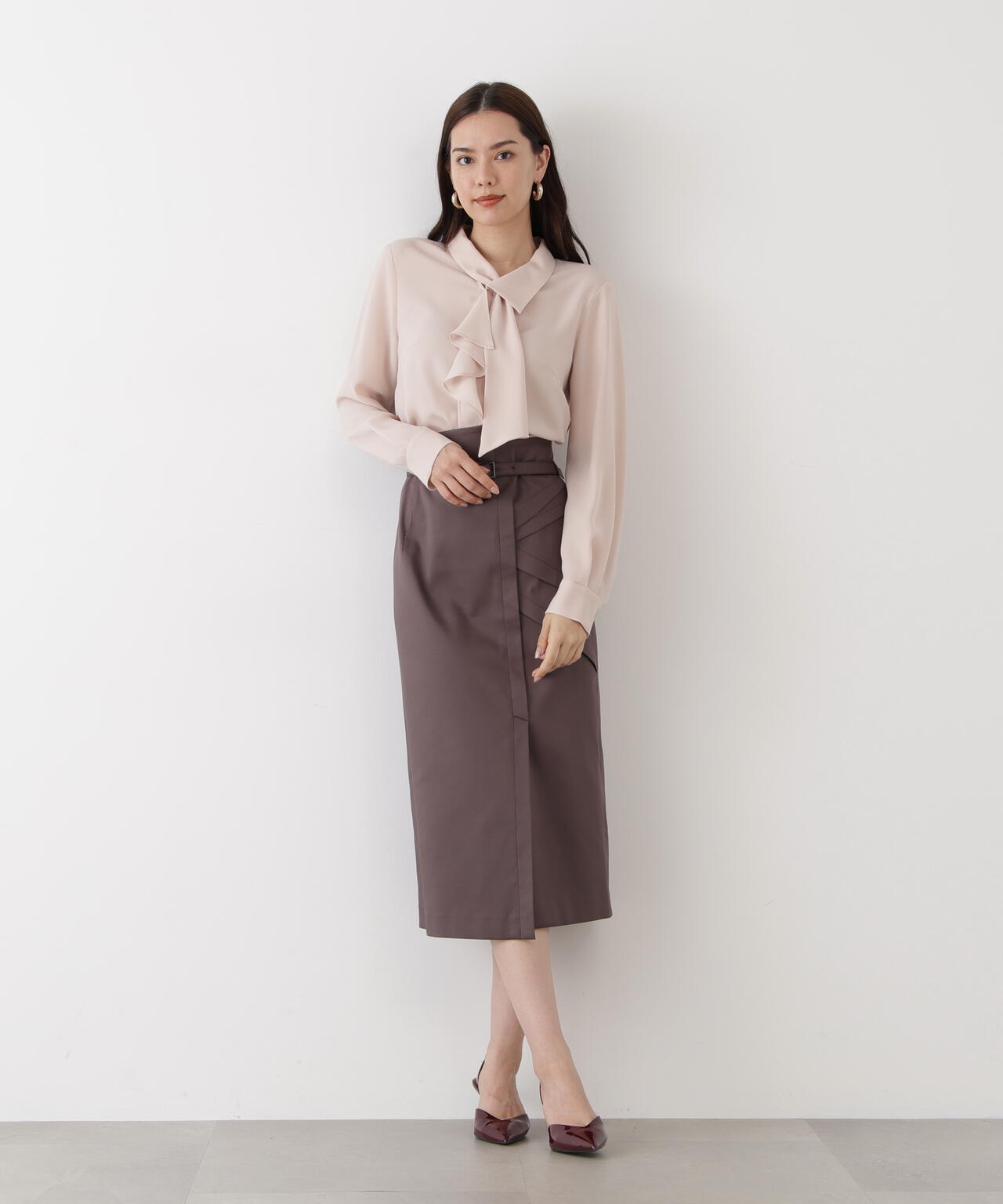 ラッフルボウタイブラウス