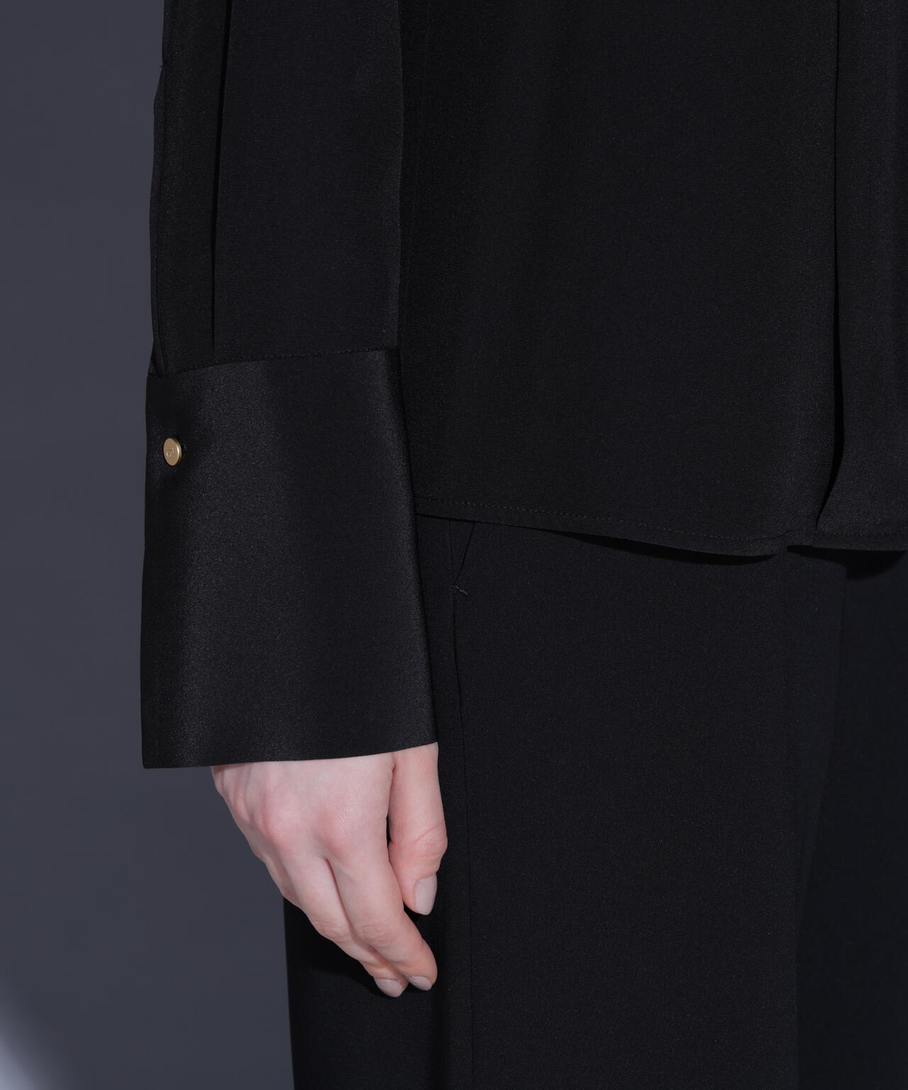 シルクブラウス_