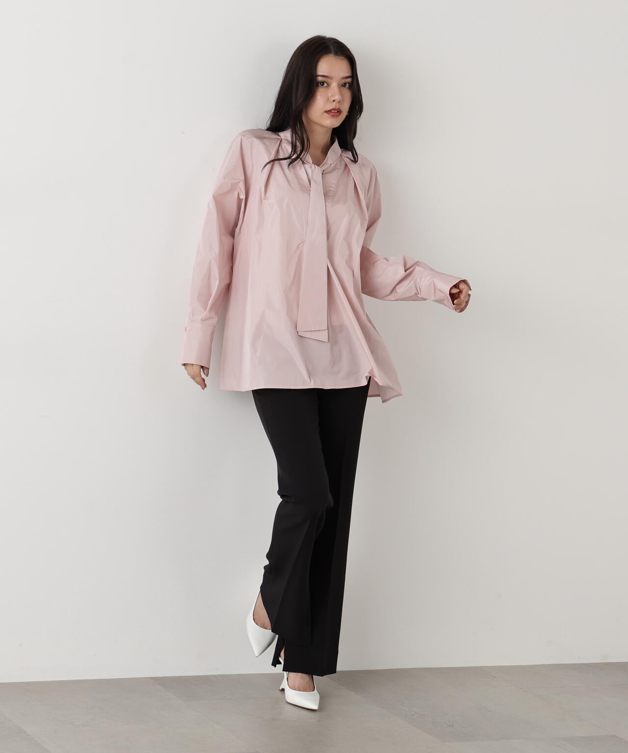 タックフレアボウブラウス