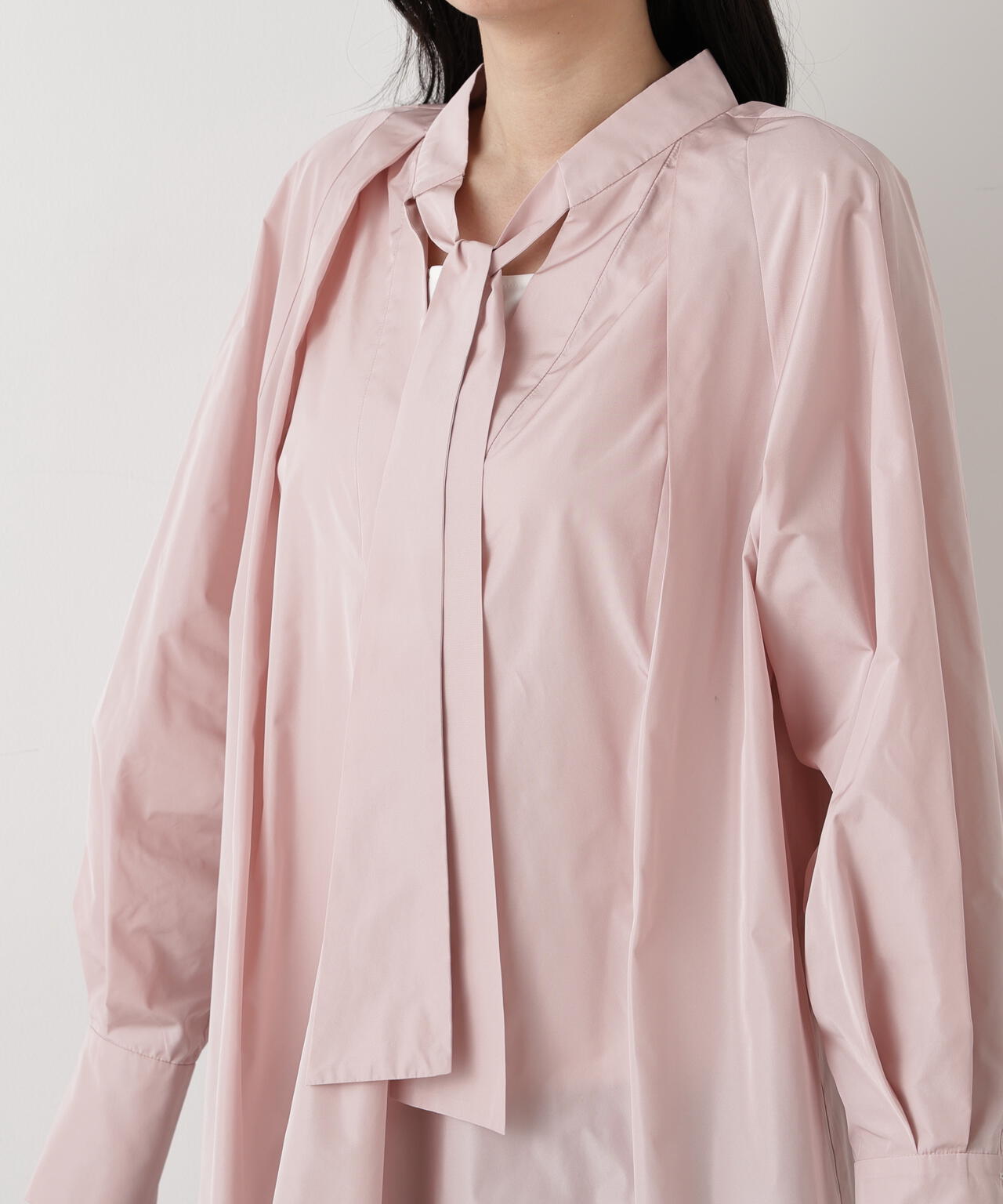 タックフレアボウブラウス