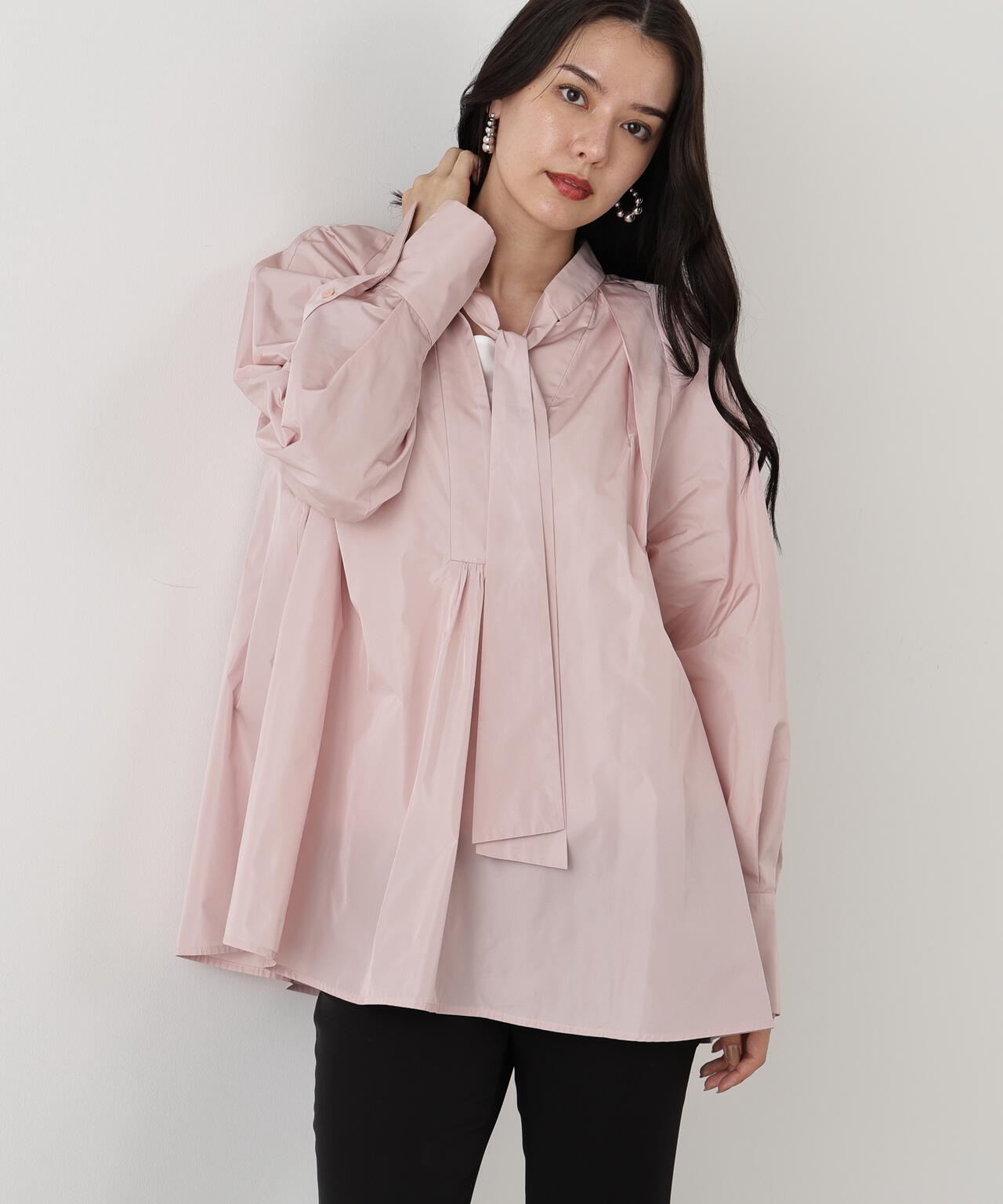 タックフレアボウブラウス