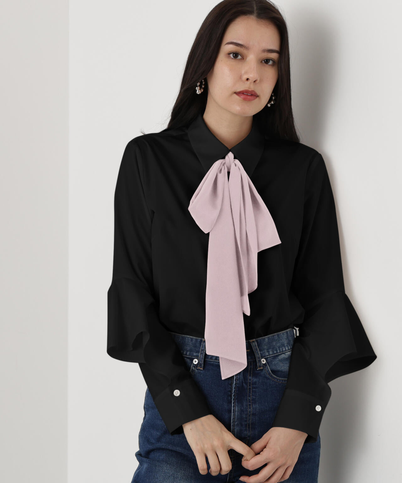 ラッフルスリーブリボンブラウス