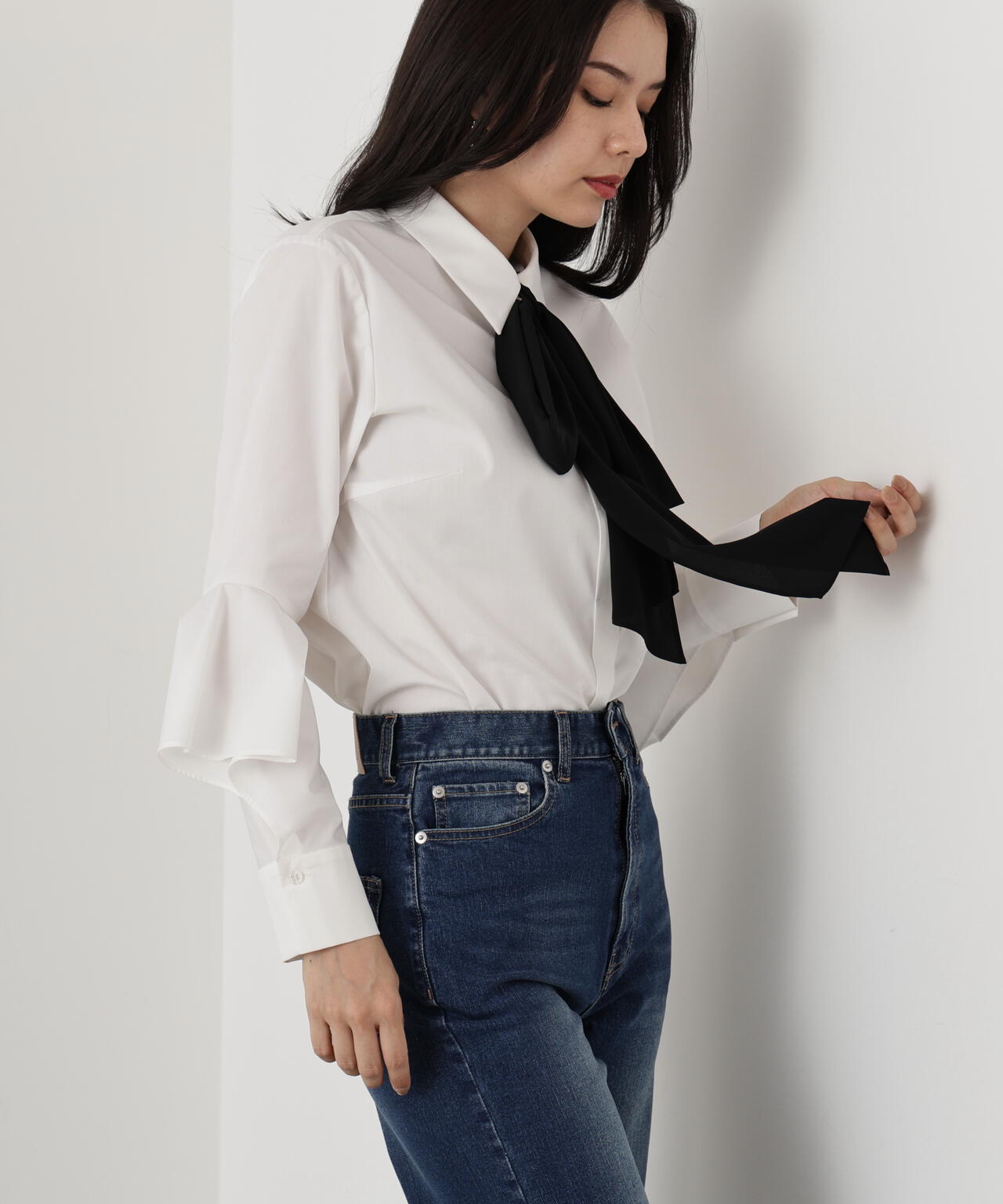 ラッフルスリーブリボンブラウス