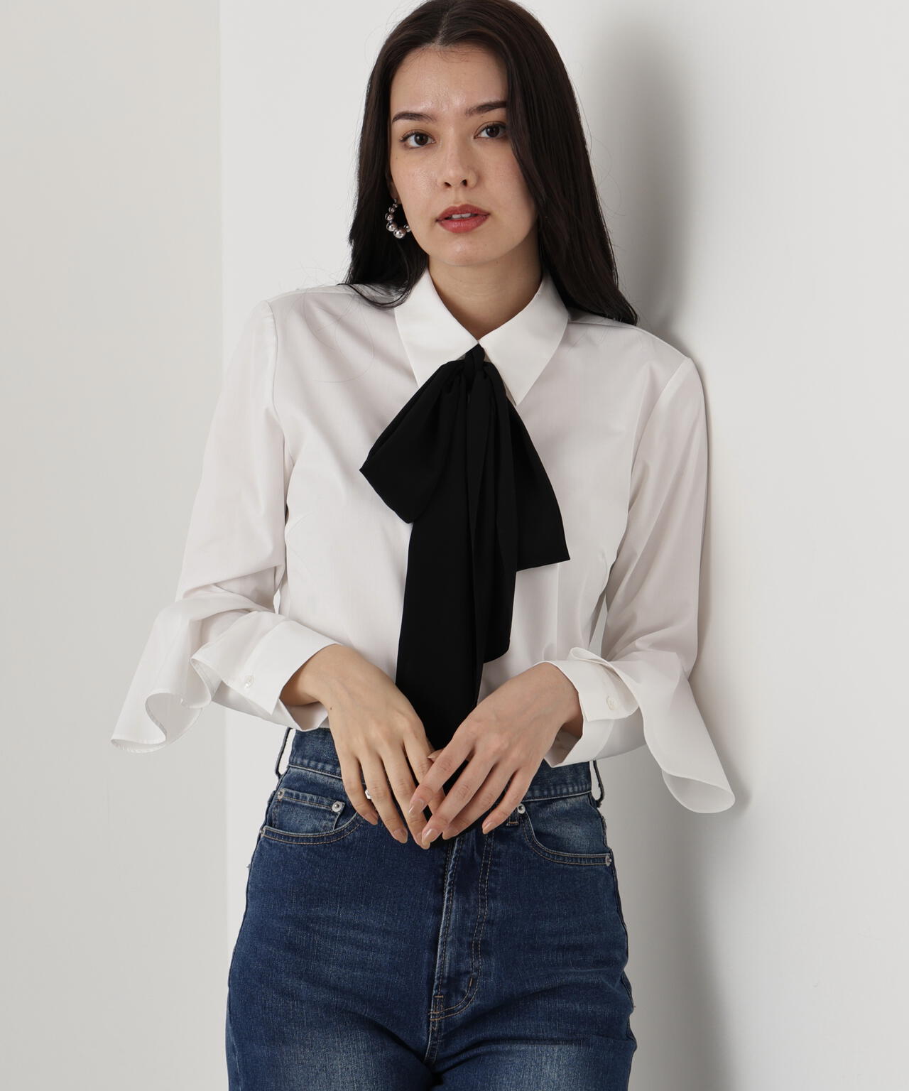 ラッフルスリーブリボンブラウス