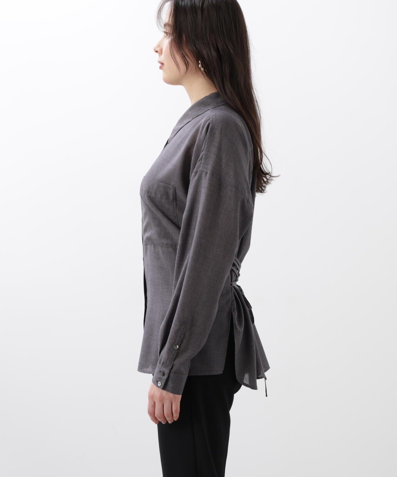 バックレースアップシャツ