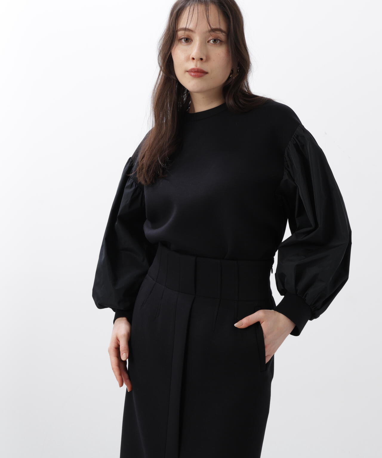 タフタスリーブダンボールトップス