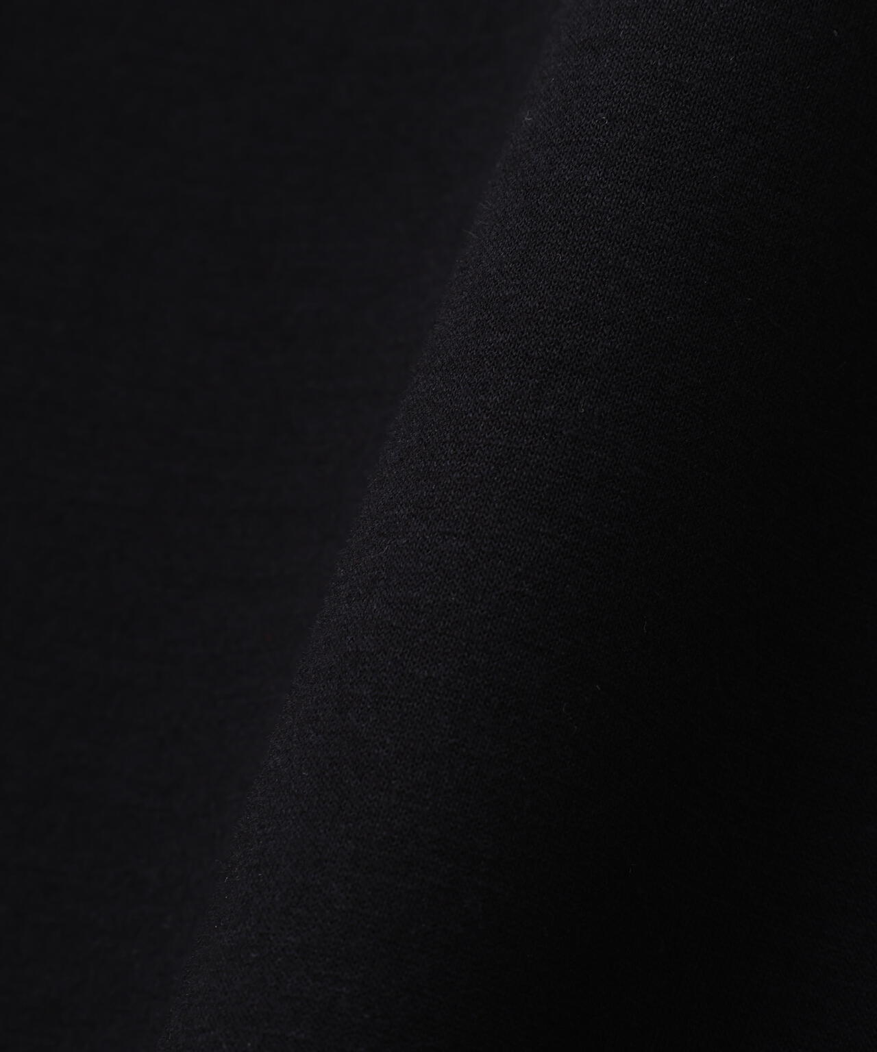 タフタスリーブダンボールトップス