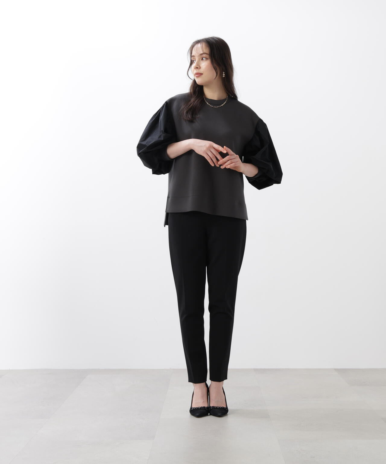 タフタスリーブダンボールトップス