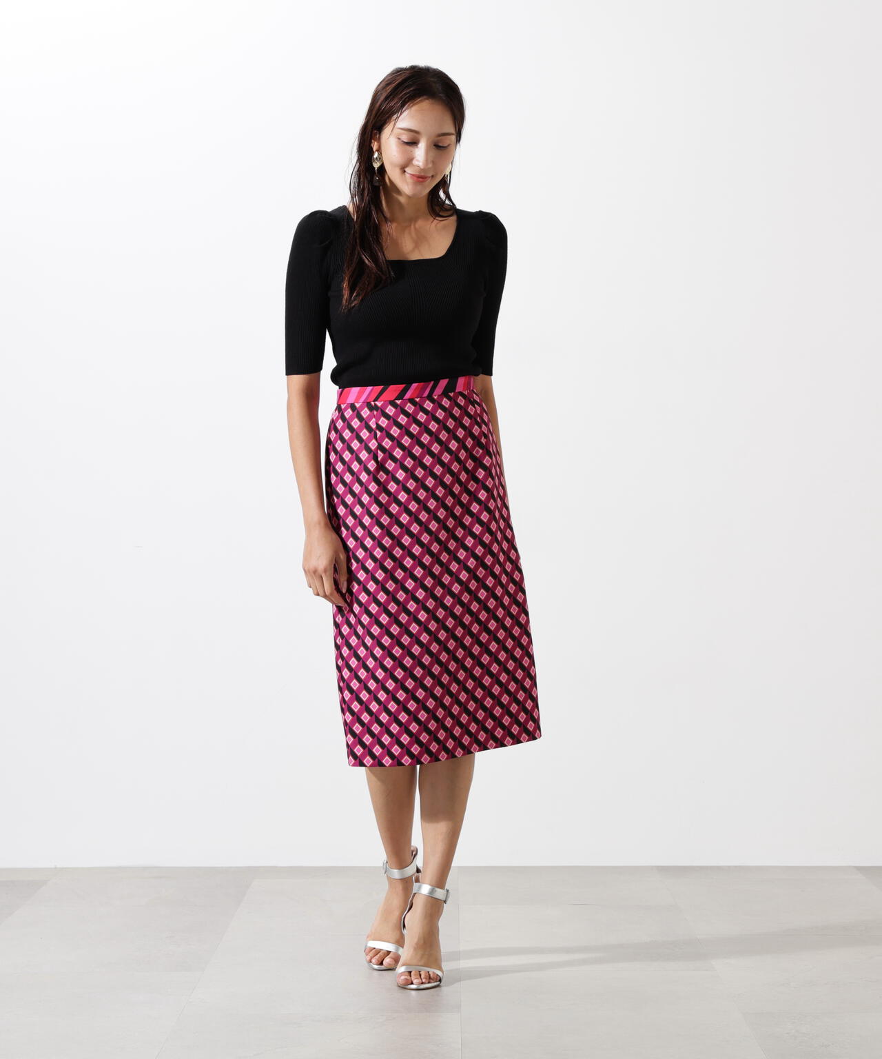 ジオメトリックプリントコンビタイトスカート