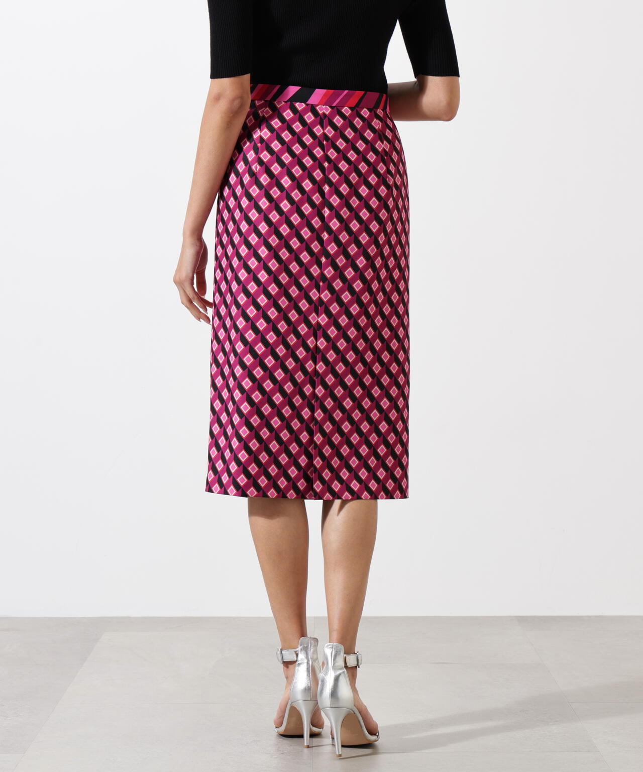 ジオメトリックプリントコンビタイトスカート