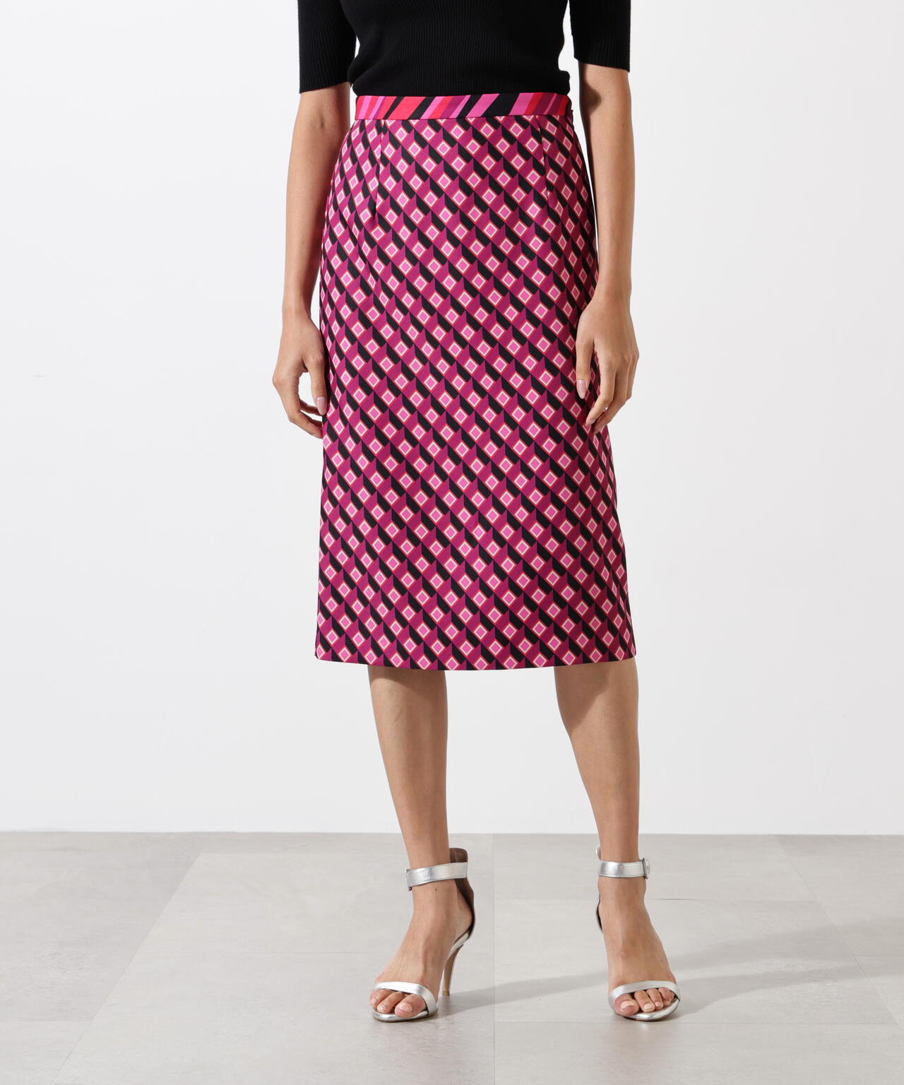 ジオメトリックプリントコンビタイトスカート