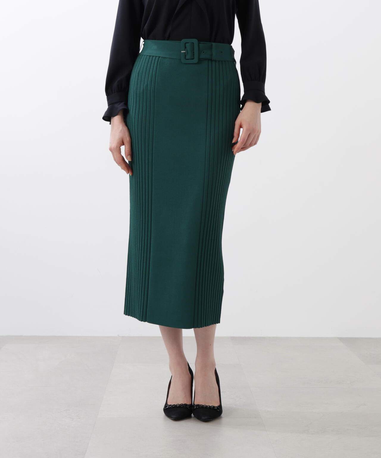 ベルト付き総針ニットタイトスカート