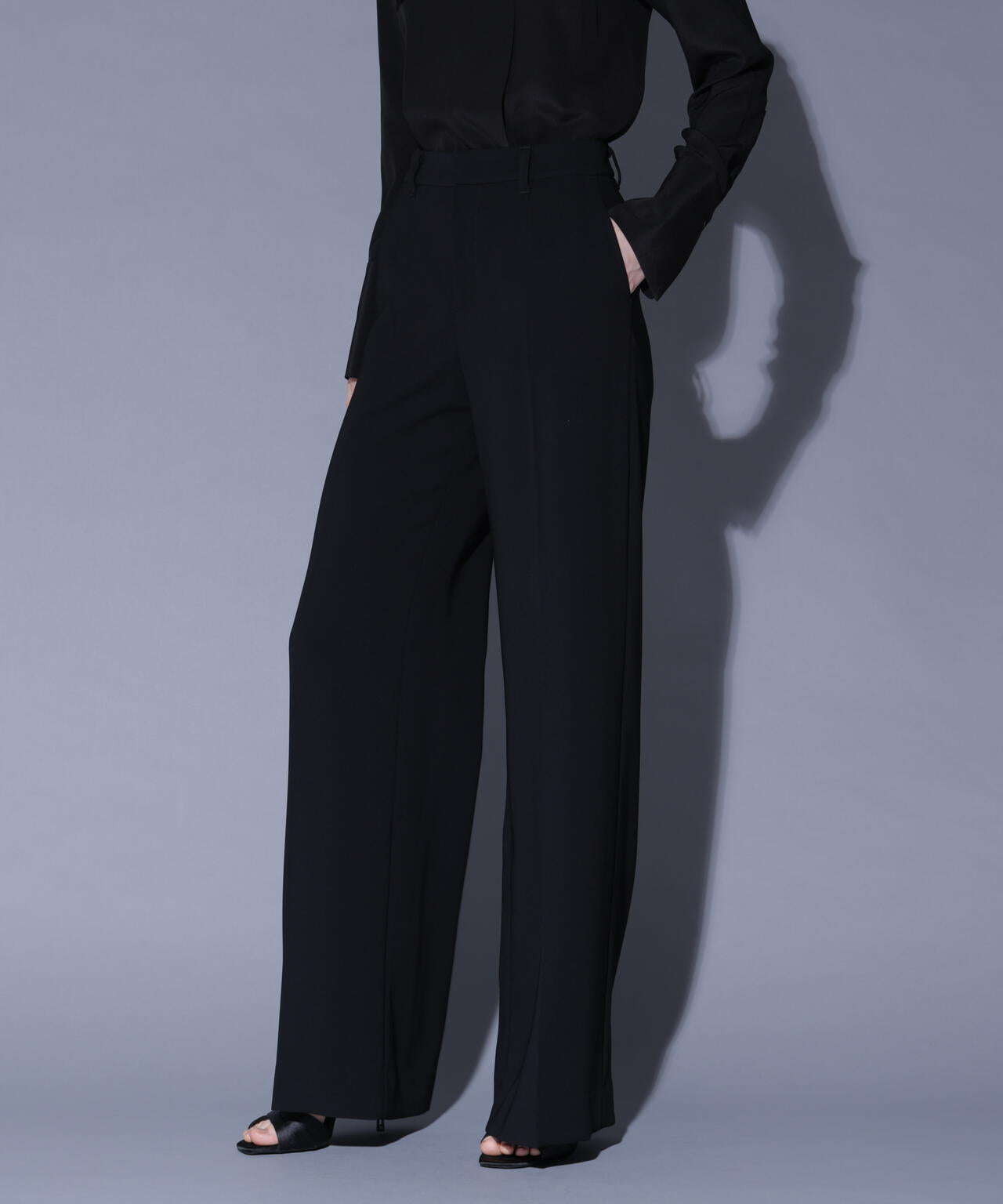 センターシームセミワイドパンツ_