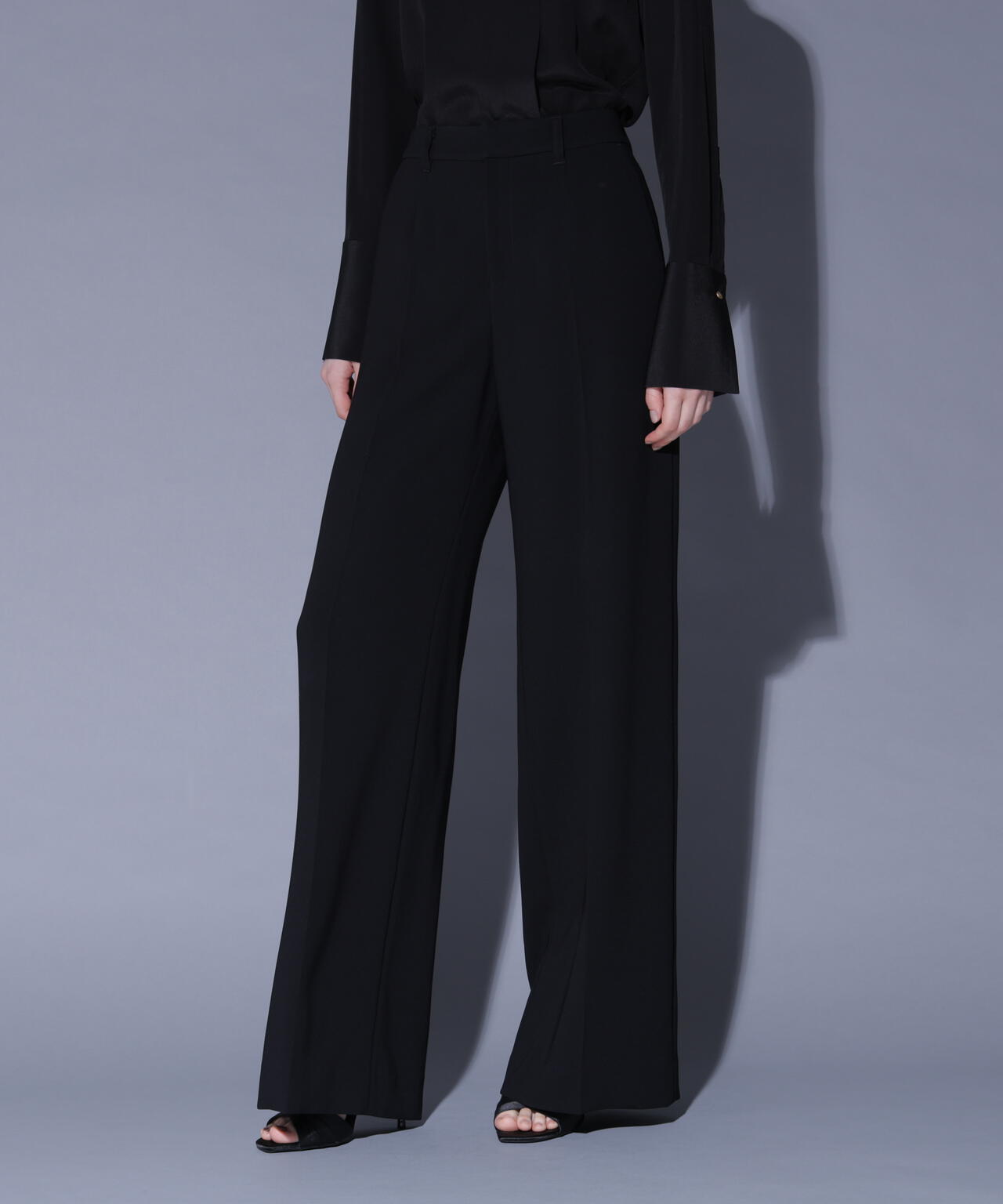 センターシームセミワイドパンツ_