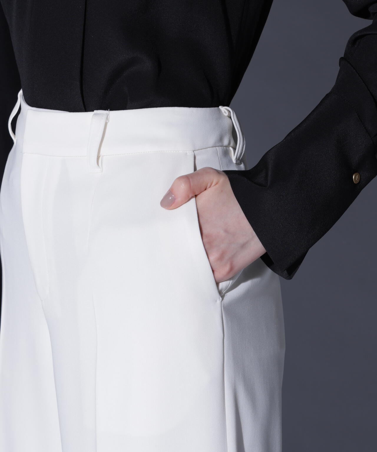 センターシームセミワイドパンツ_