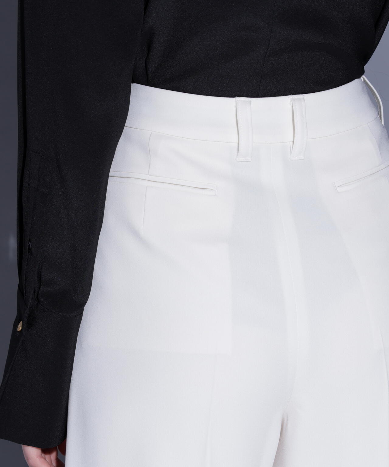 センターシームセミワイドパンツ_