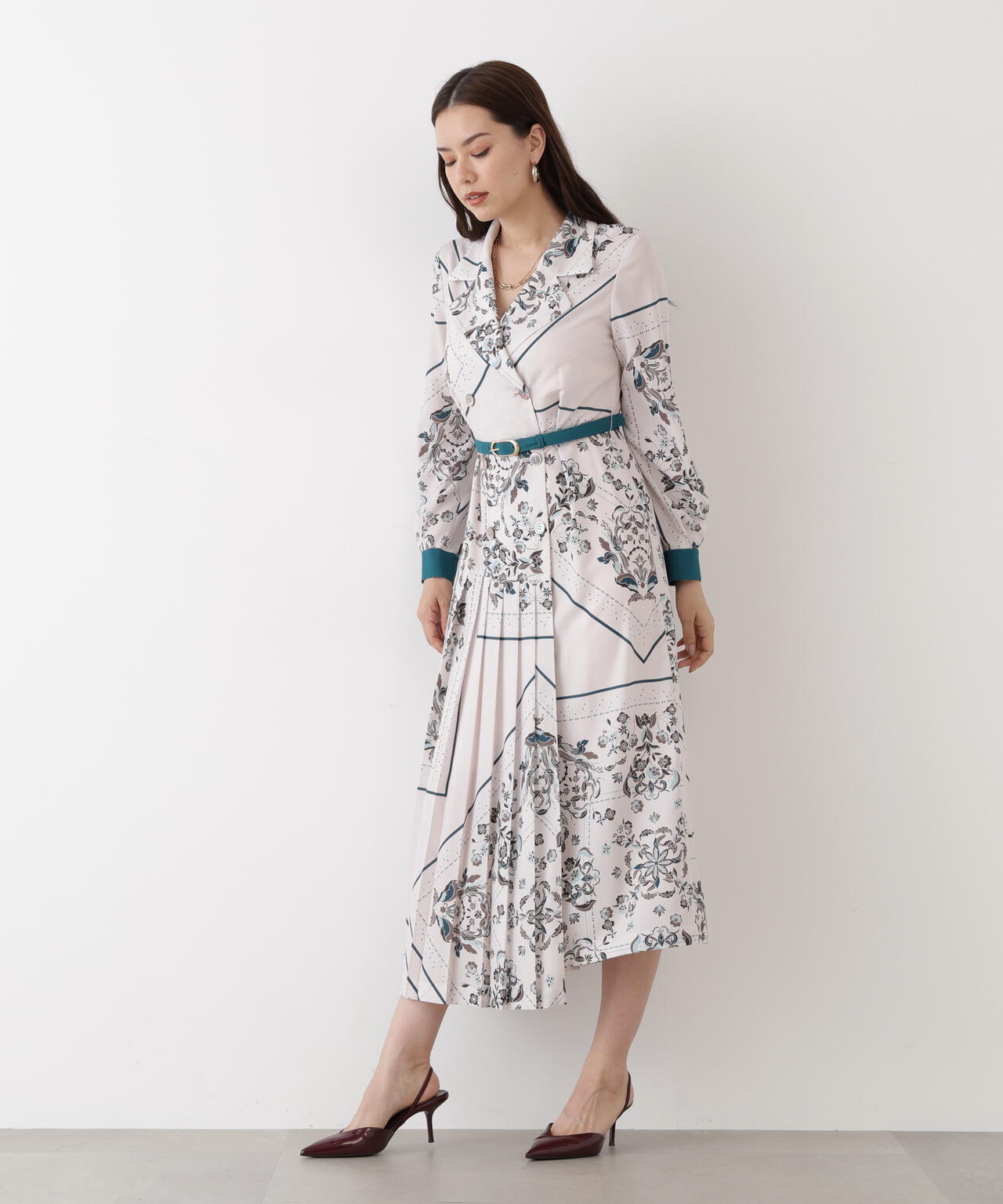 フローラルスカーフプリントワンピース