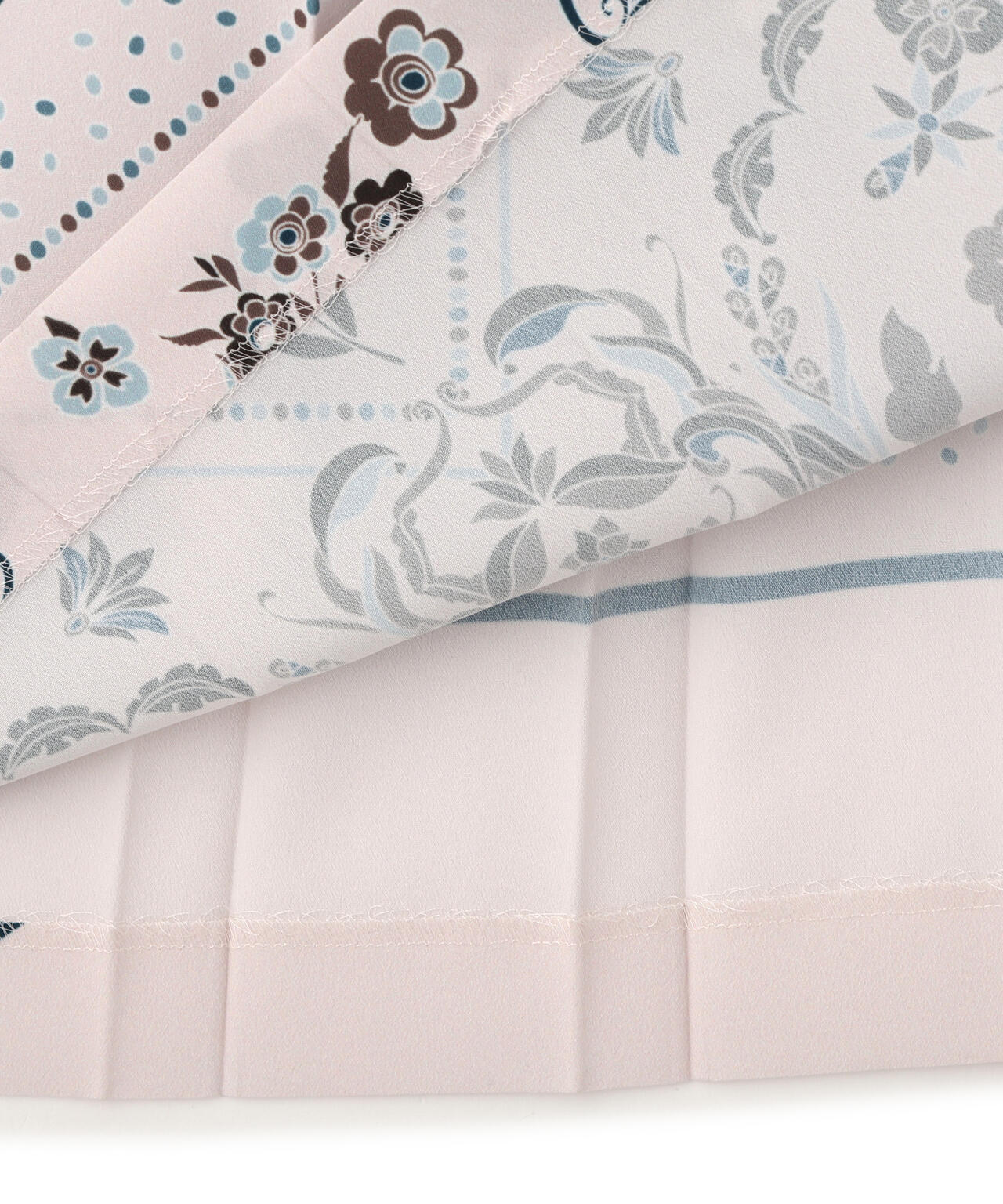 フローラルスカーフプリントワンピース